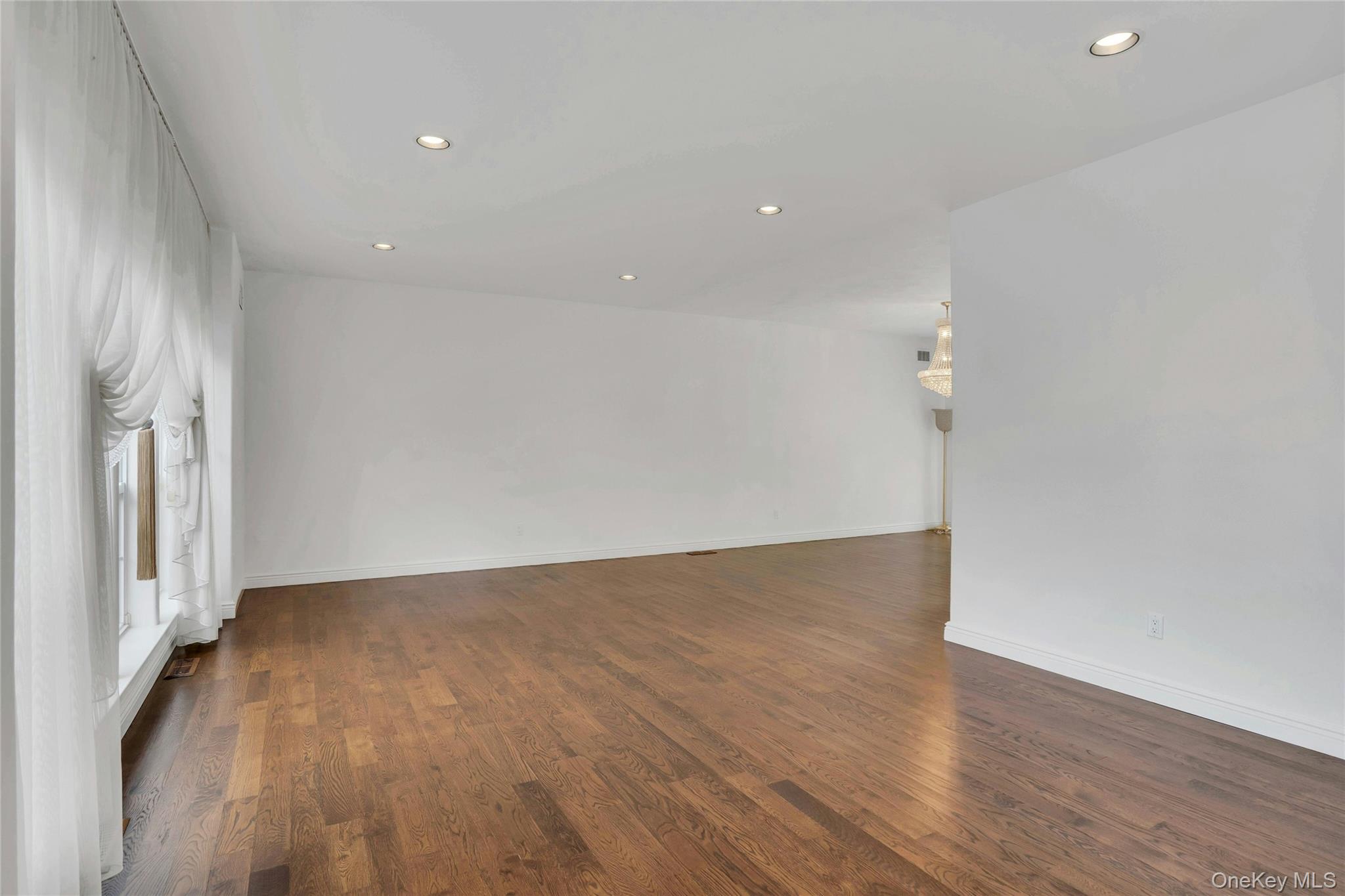 2 Wisteria Lane, Lake Grove, NY 11755