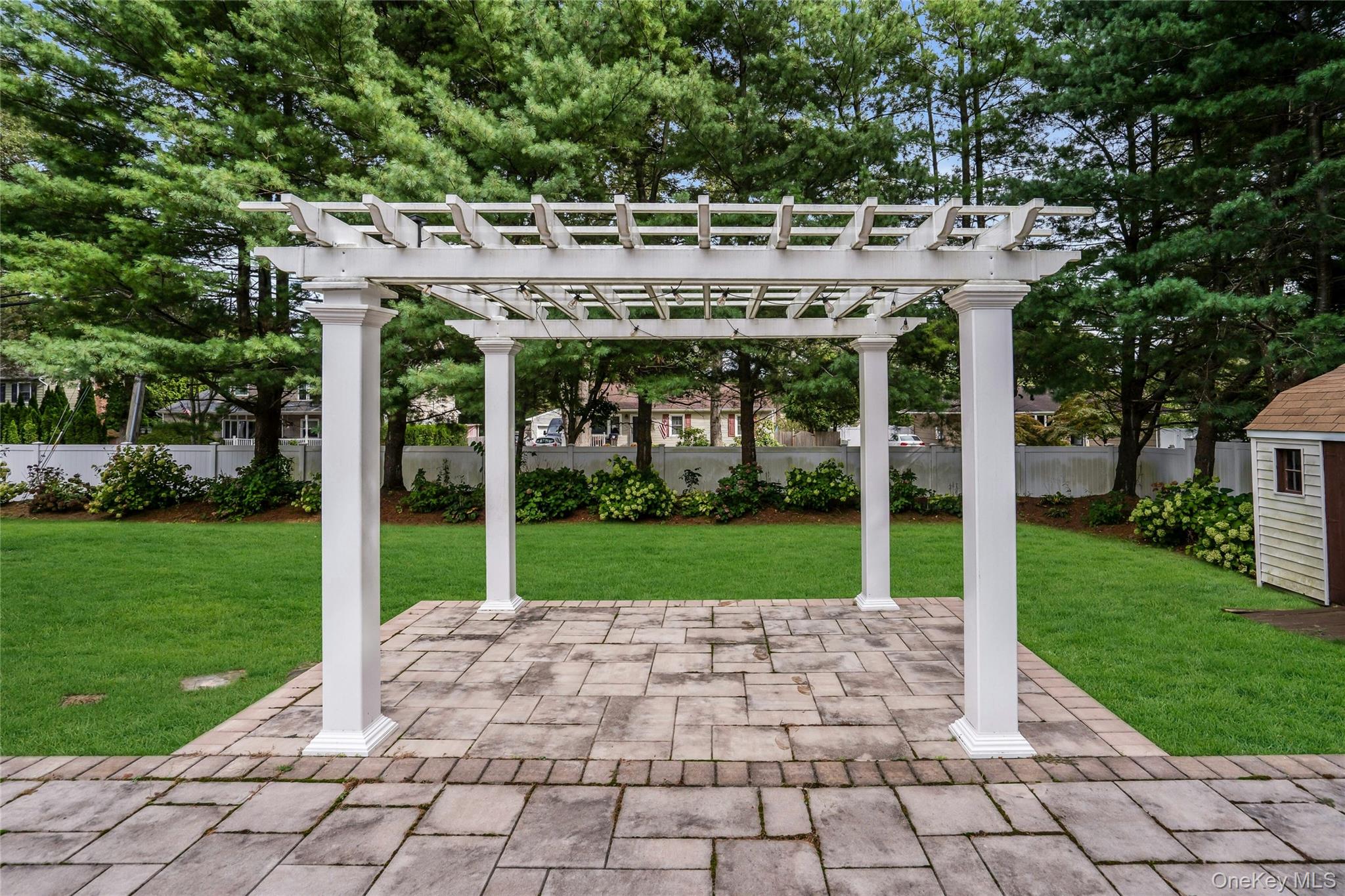 2 Wisteria Lane, Lake Grove, NY 11755