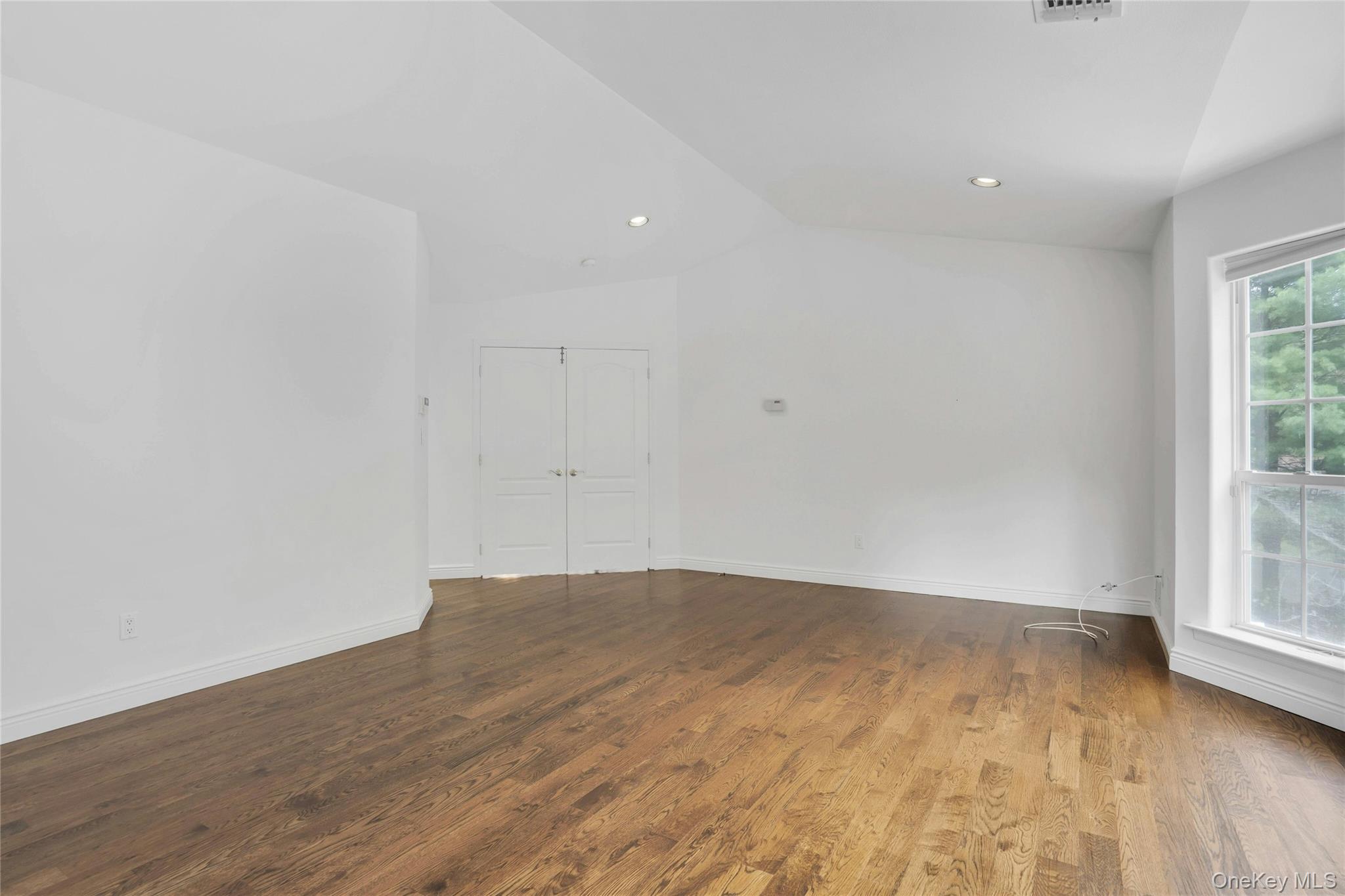 2 Wisteria Lane, Lake Grove, NY 11755