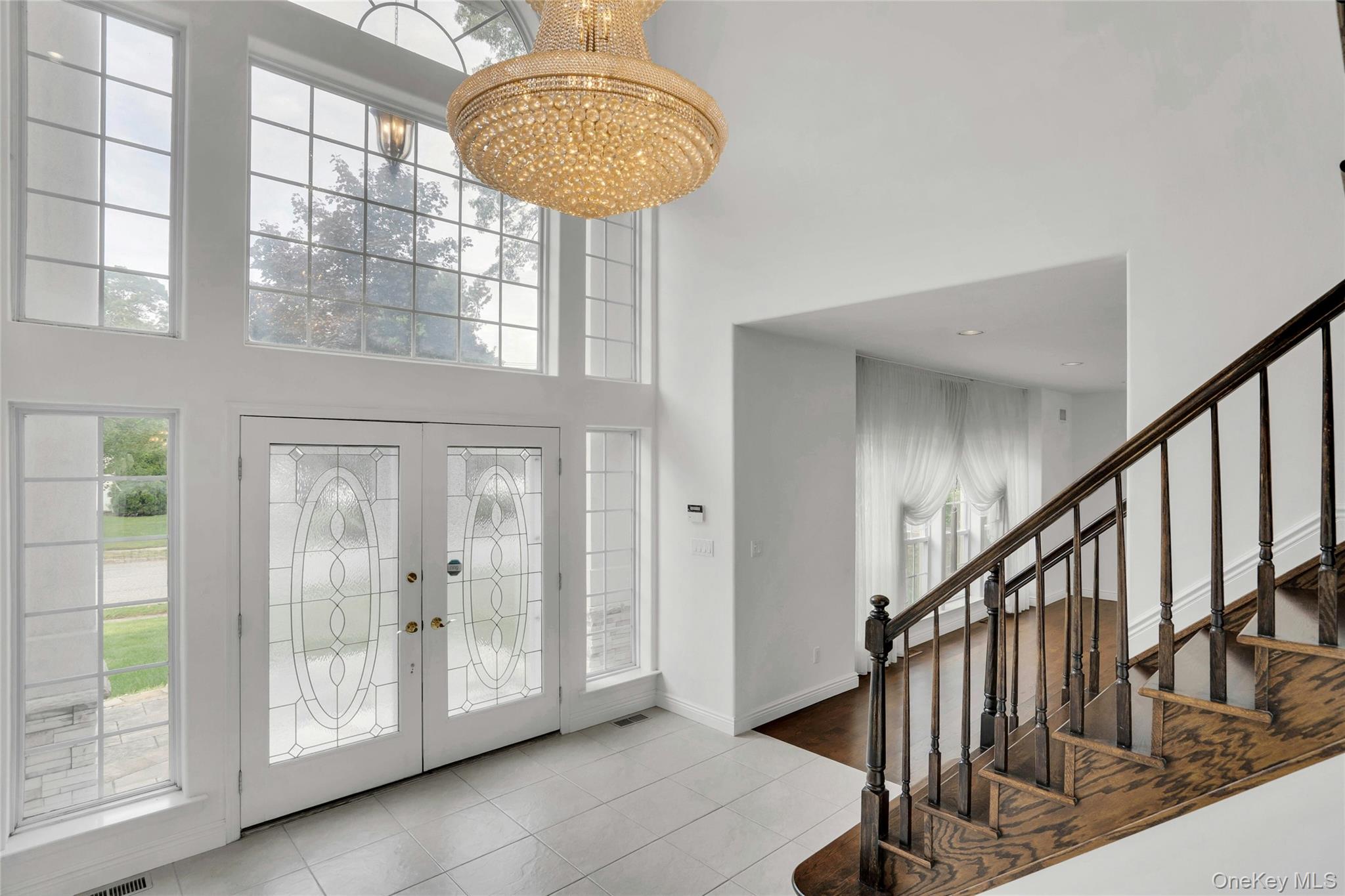 2 Wisteria Lane, Lake Grove, NY 11755