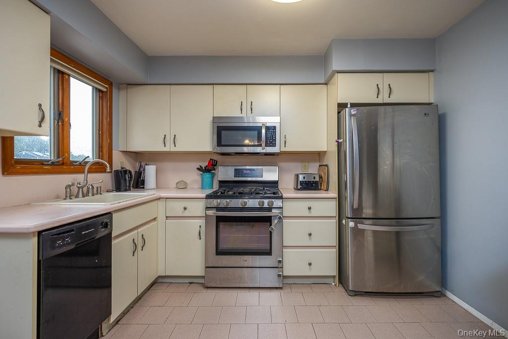 363 Gilbert Avenue, Pearl River, NY 10965