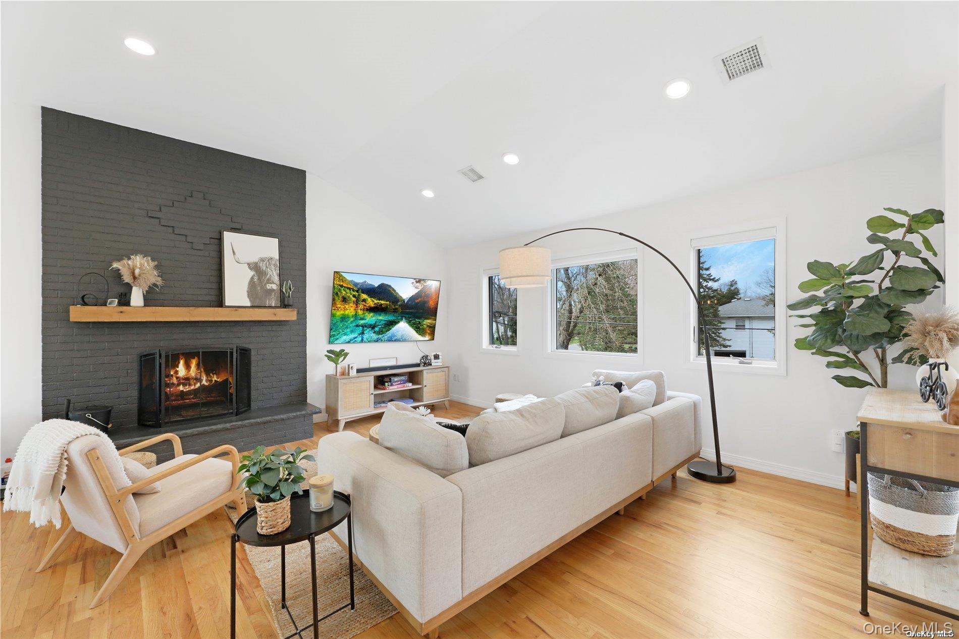 485 Sutton Place, Greenport, NY 11944