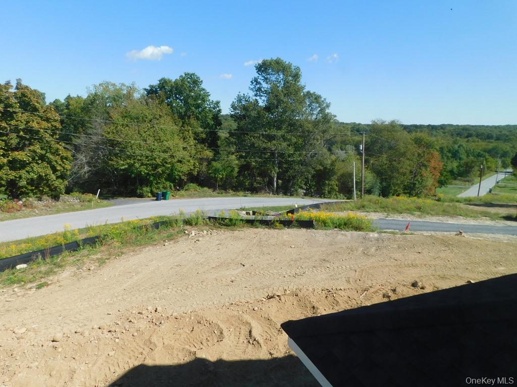 84 Quaker Street, Wallkill, NY 12589