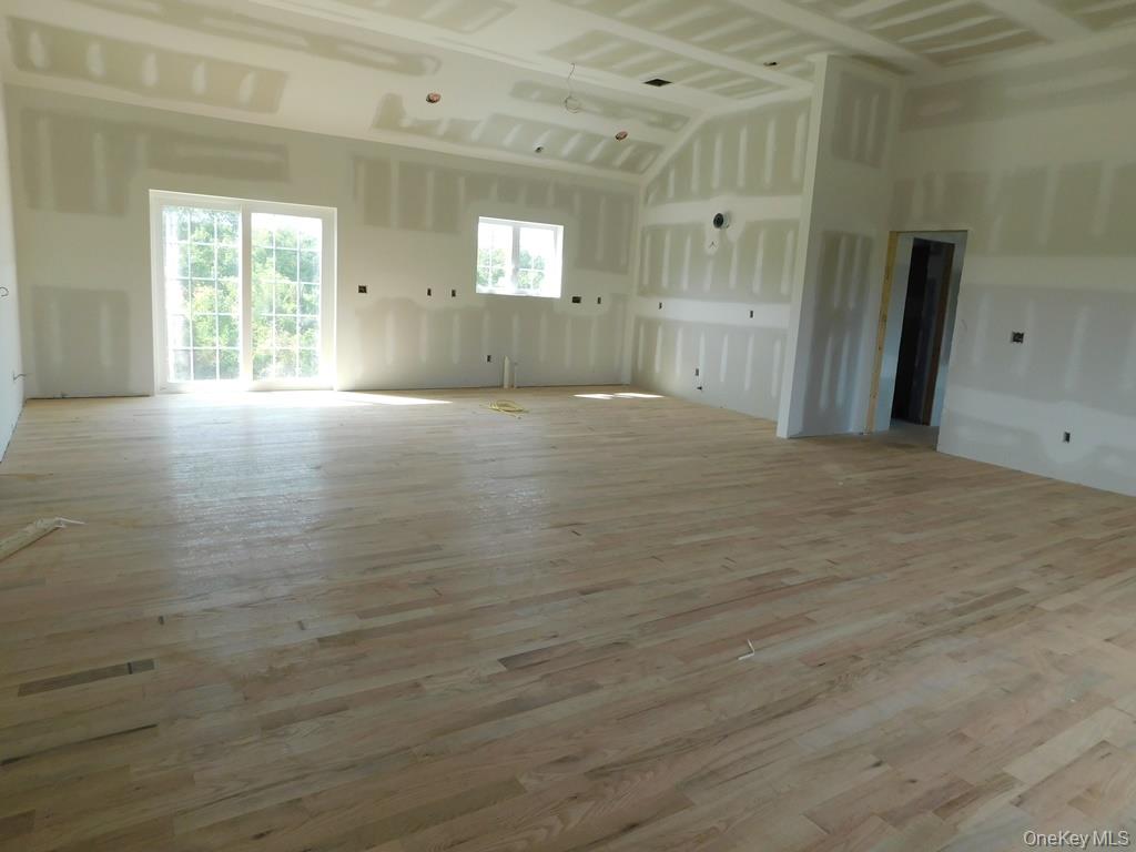 84 Quaker Street, Wallkill, NY 12589