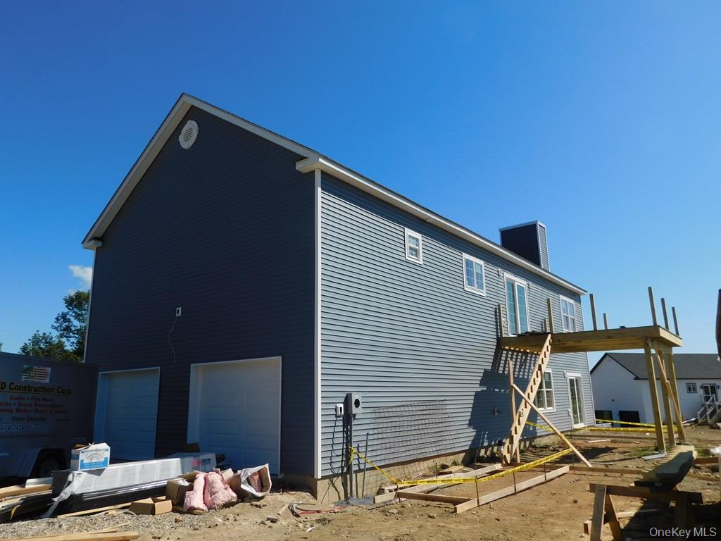 84 Quaker Street, Wallkill, NY 12589