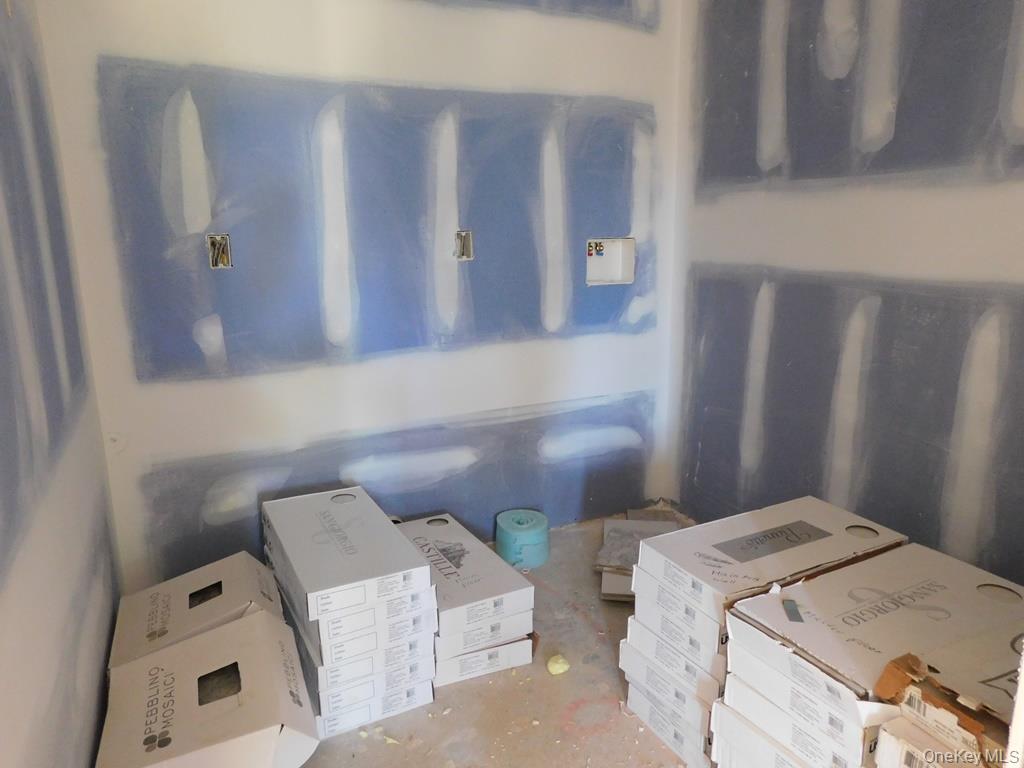 84 Quaker Street, Wallkill, NY 12589