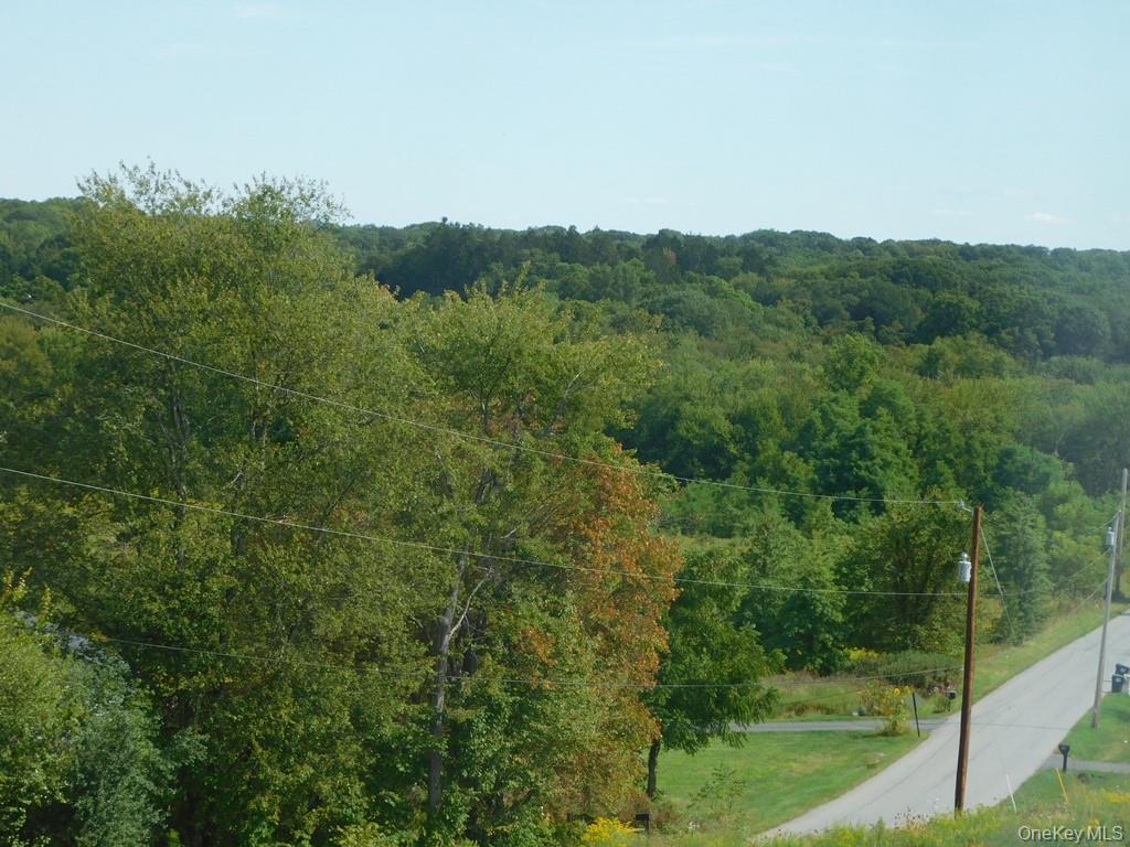 84 Quaker Street, Wallkill, NY 12589