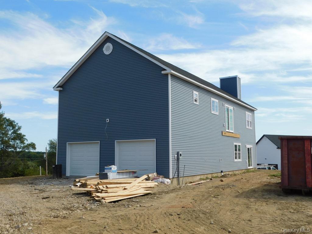 84 Quaker Street, Wallkill, NY 12589