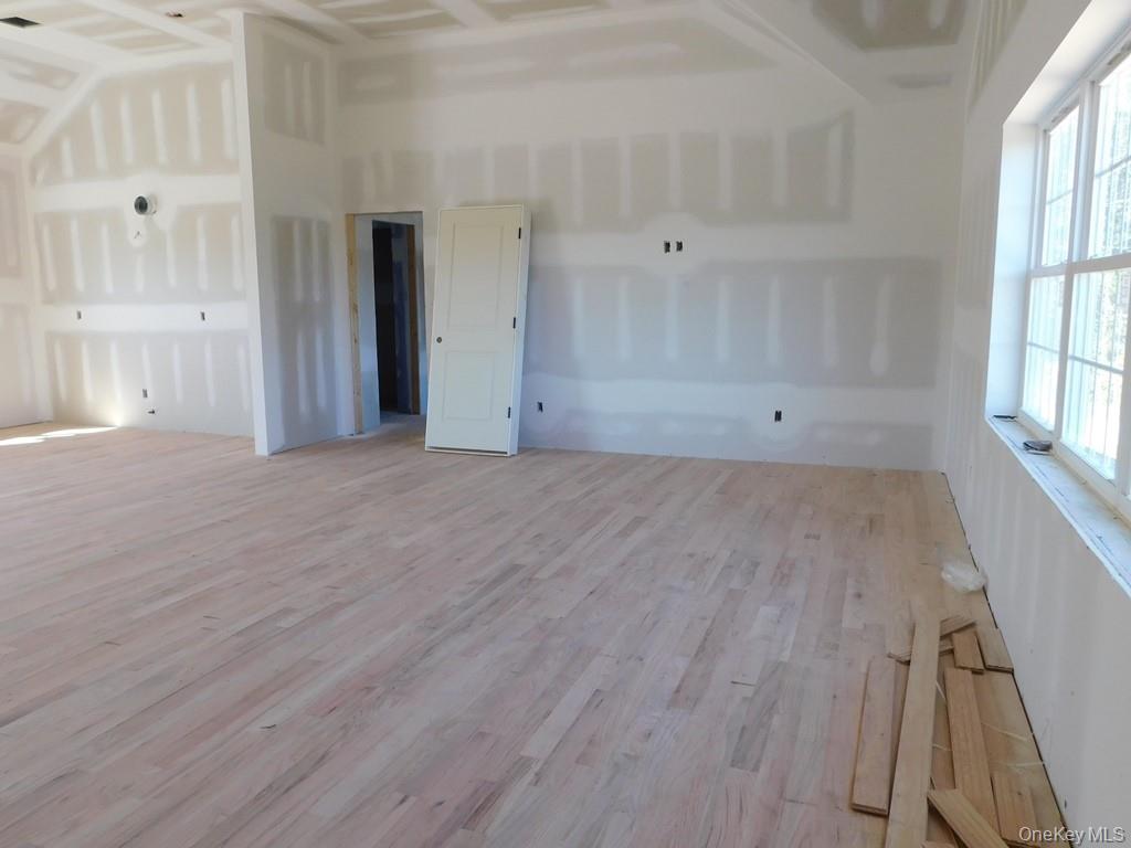 84 Quaker Street, Wallkill, NY 12589