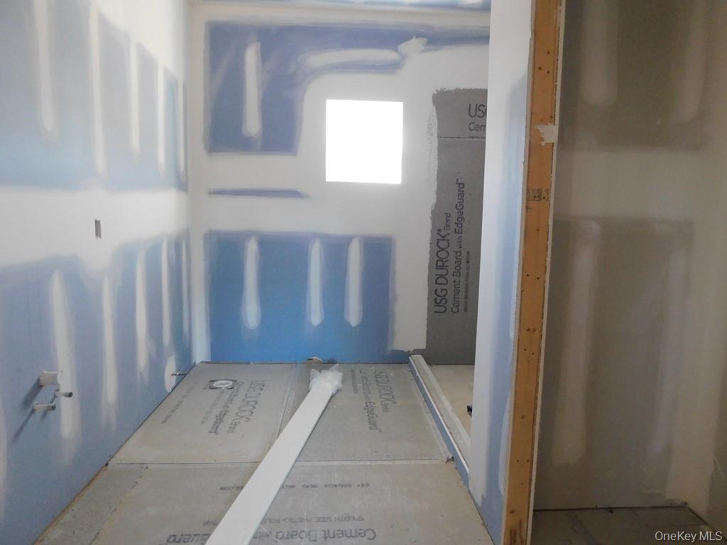 84 Quaker Street, Wallkill, NY 12589