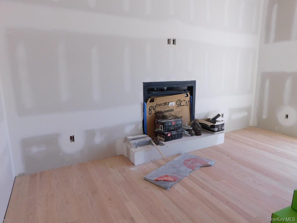 84 Quaker Street, Wallkill, NY 12589