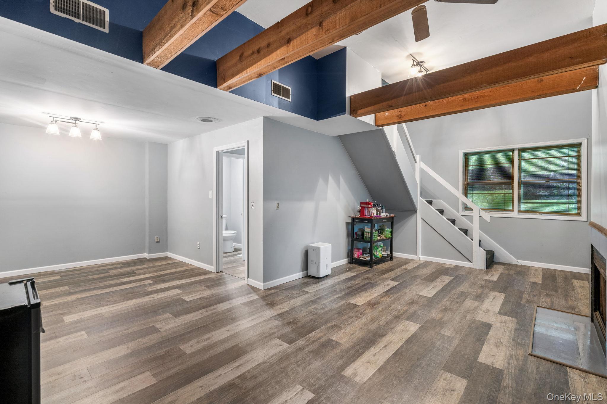 5 Windsor Court, Poughkeepsie, NY 12601