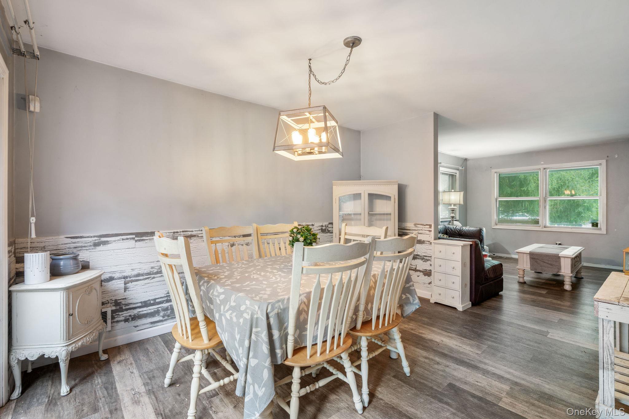 5 Windsor Court, Poughkeepsie, NY 12601