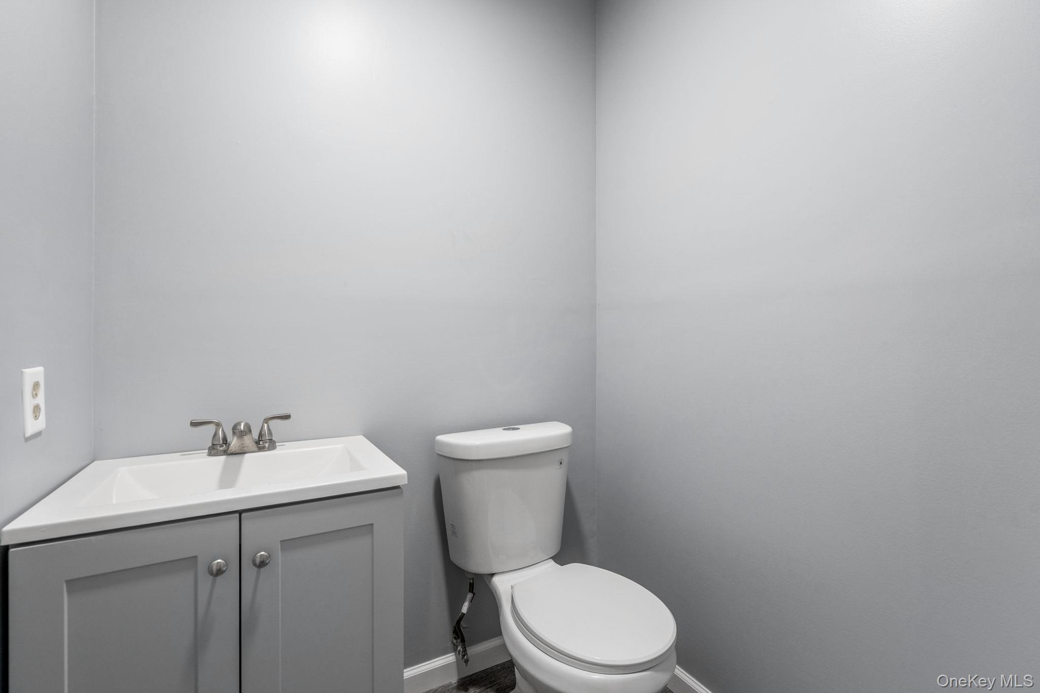 5 Windsor Court, Poughkeepsie, NY 12601