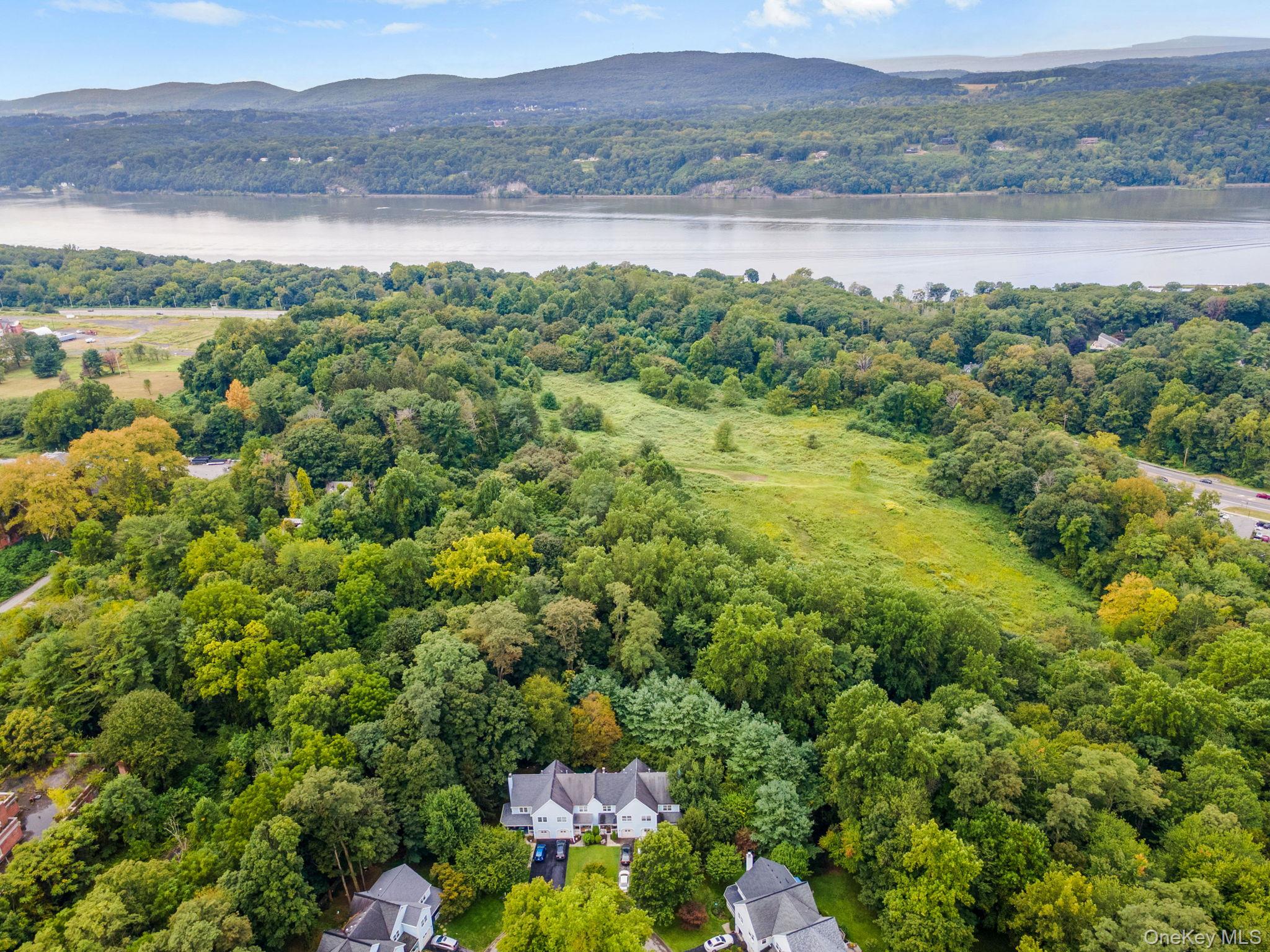 5 Windsor Court, Poughkeepsie, NY 12601