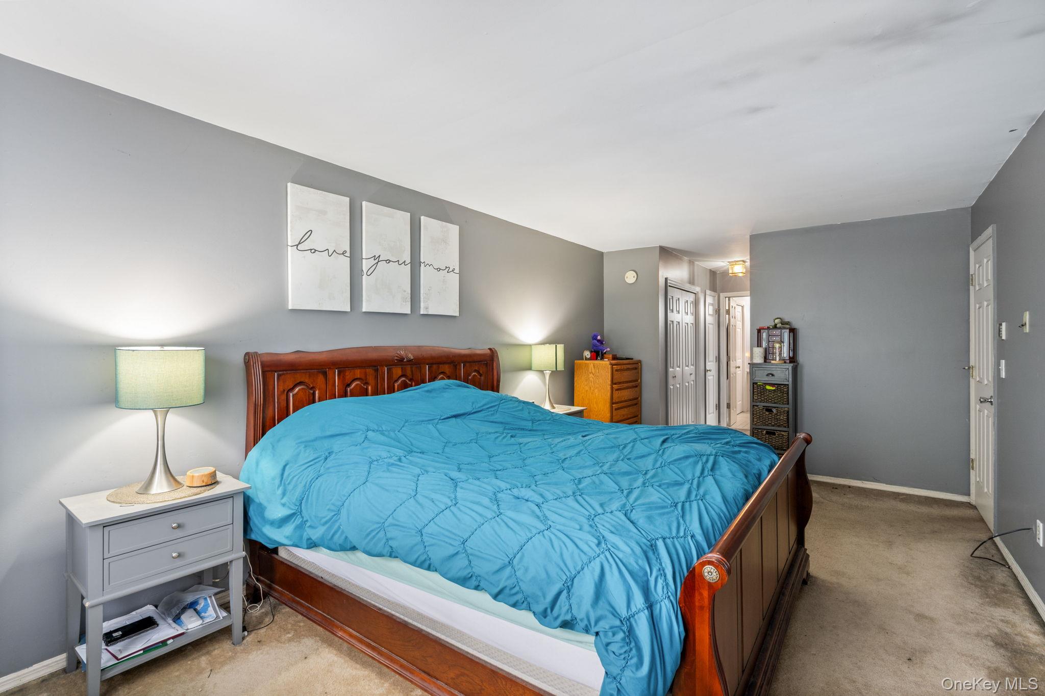 5 Windsor Court, Poughkeepsie, NY 12601