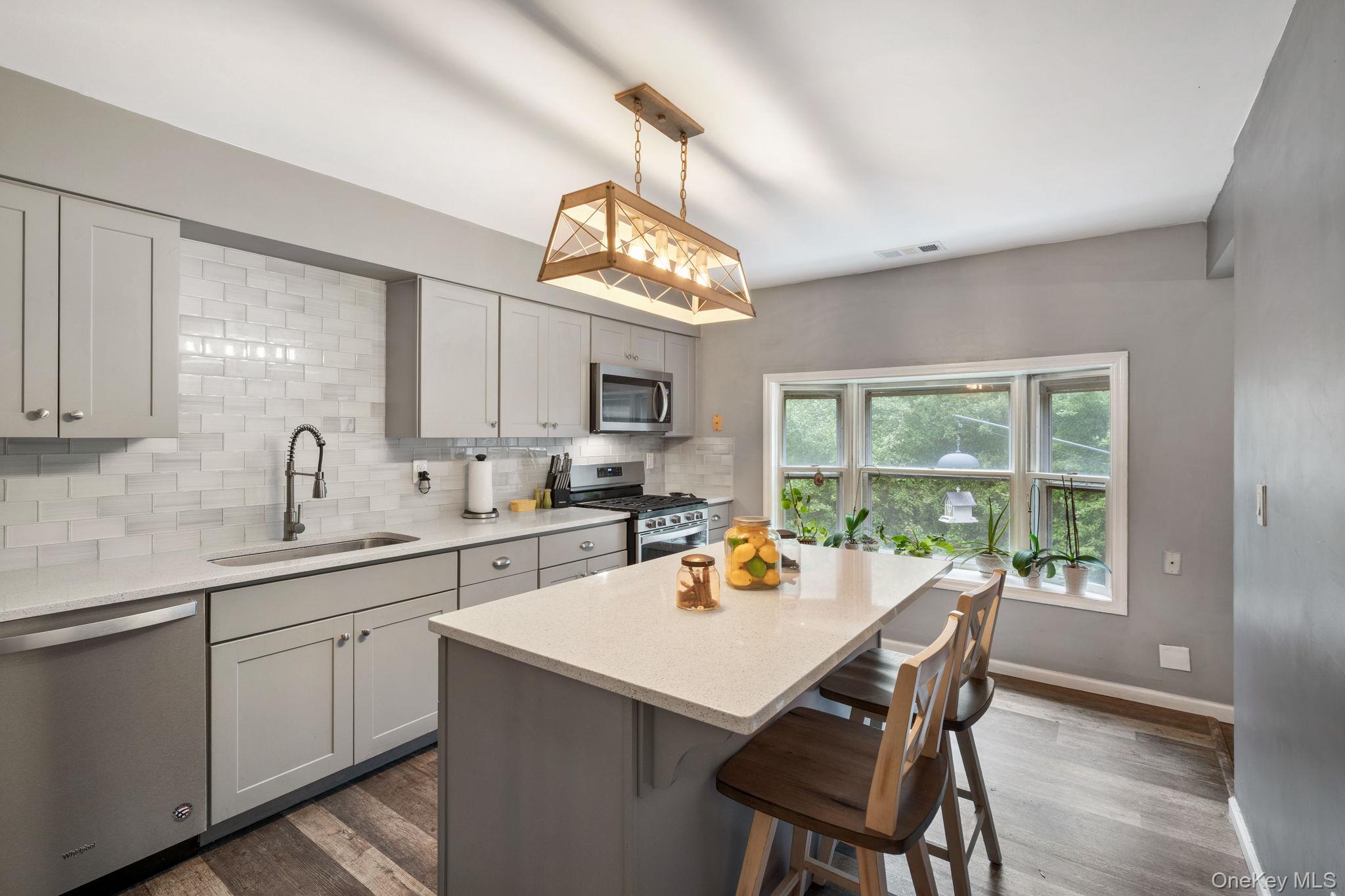 5 Windsor Court, Poughkeepsie, NY 12601