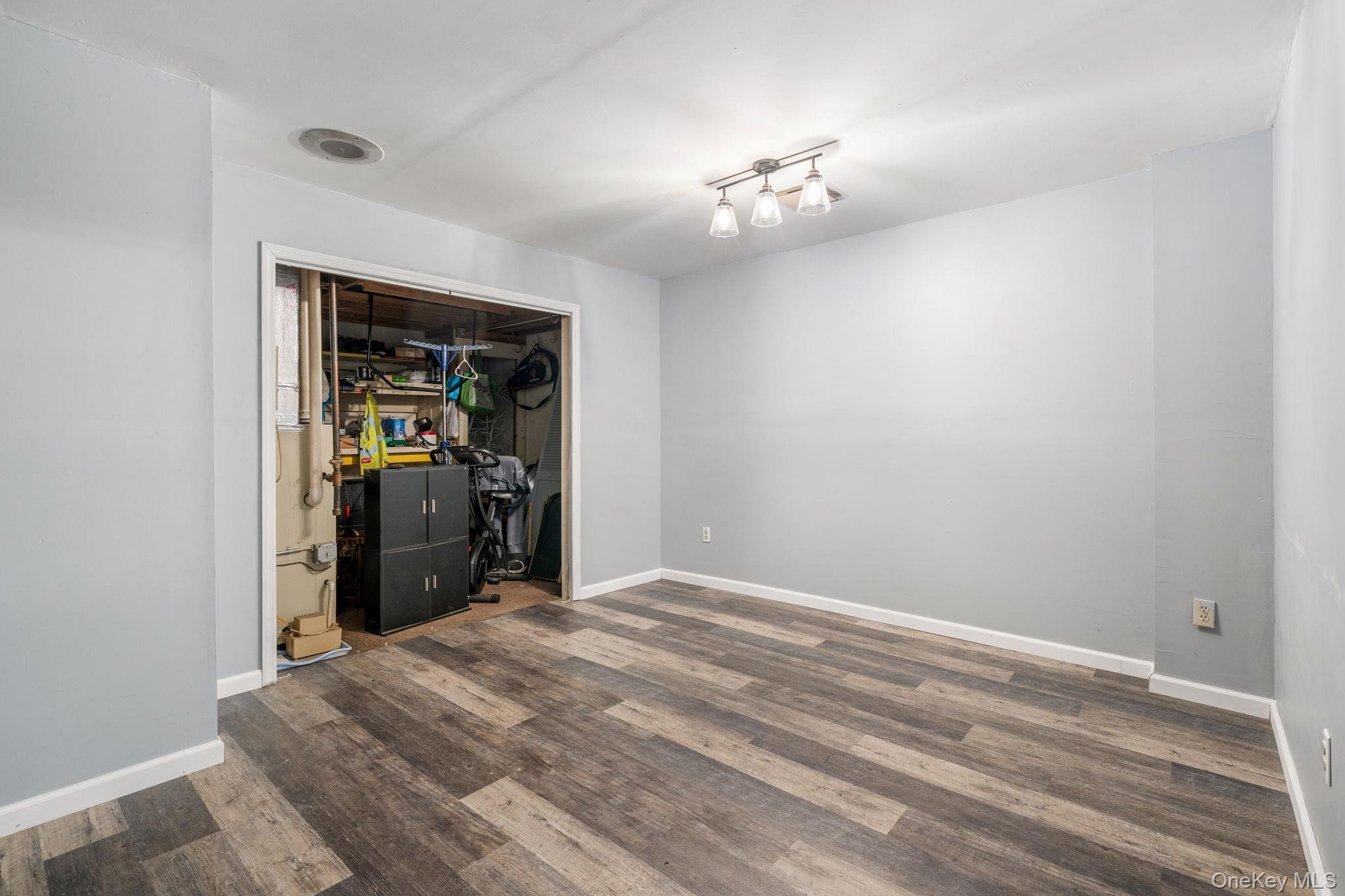 5 Windsor Court, Poughkeepsie, NY 12601