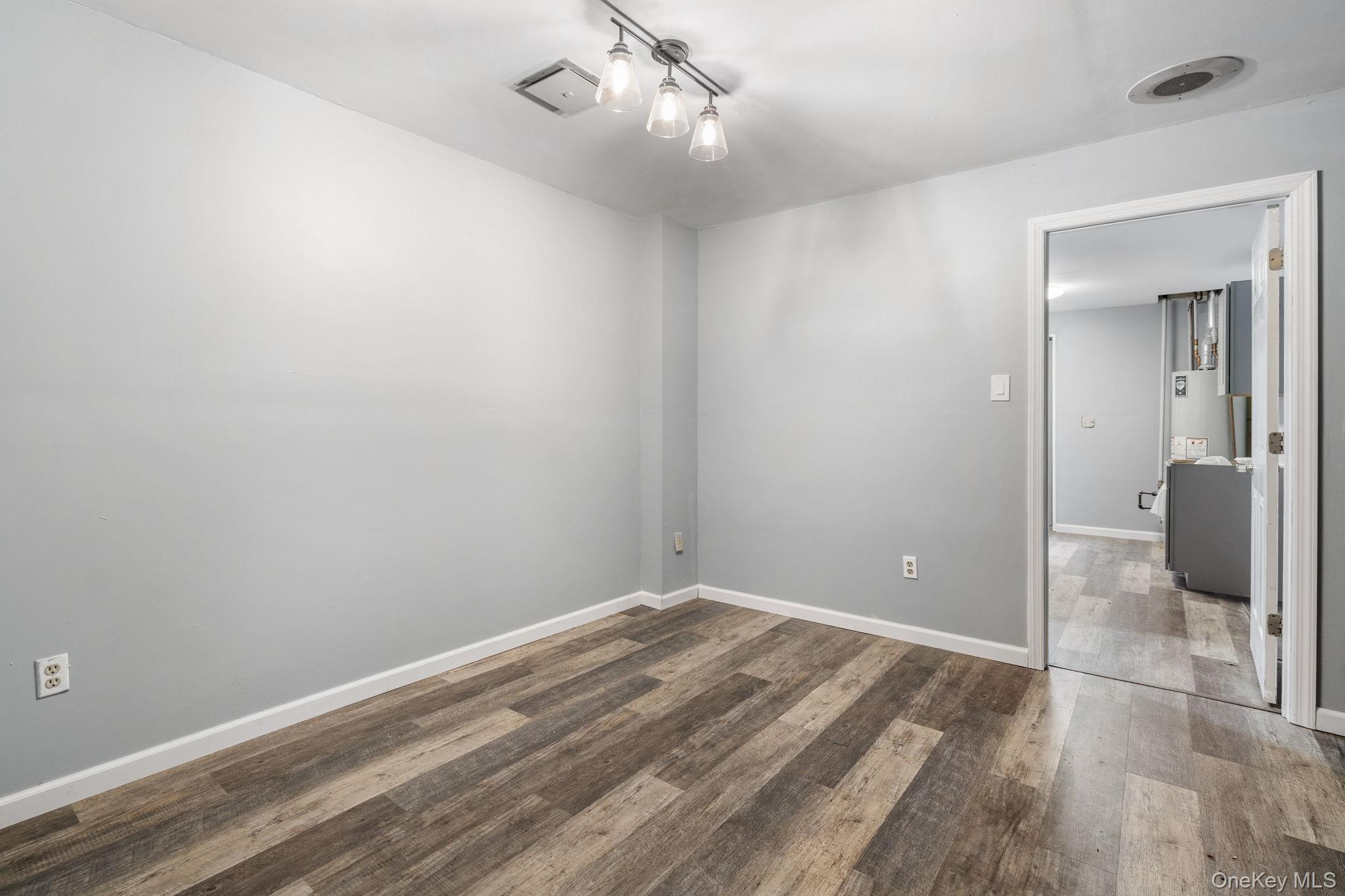 5 Windsor Court, Poughkeepsie, NY 12601