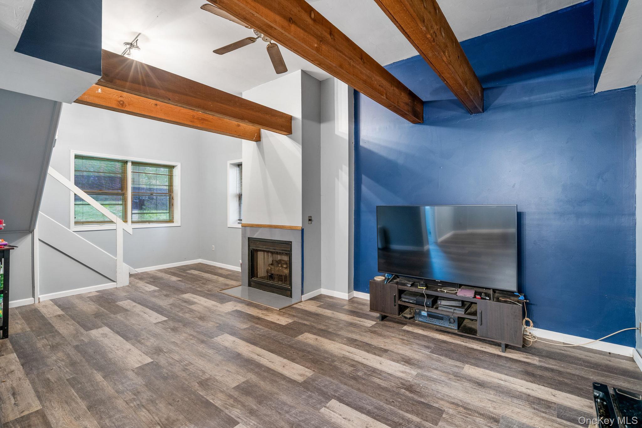 5 Windsor Court, Poughkeepsie, NY 12601