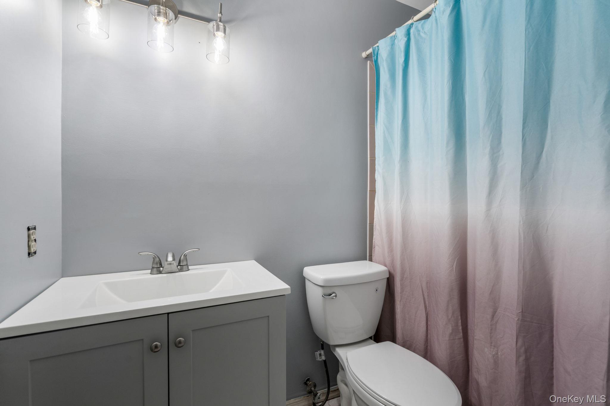 5 Windsor Court, Poughkeepsie, NY 12601