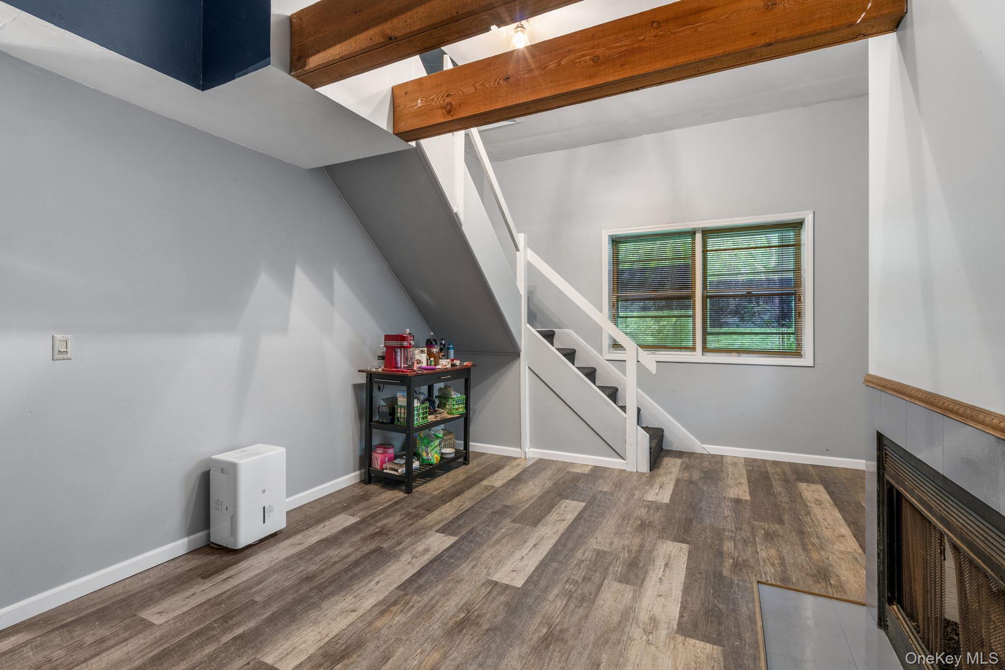 5 Windsor Court, Poughkeepsie, NY 12601