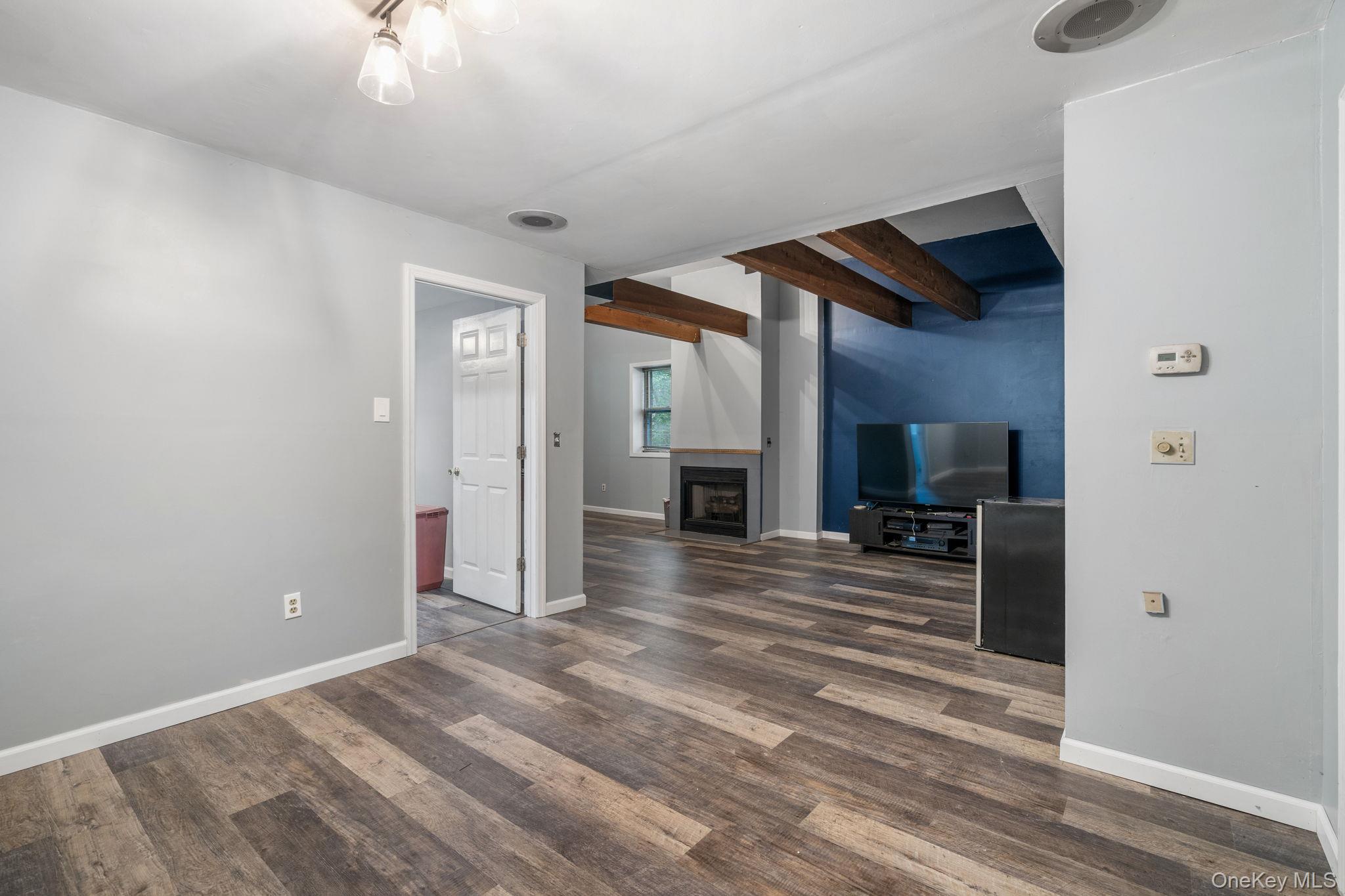 5 Windsor Court, Poughkeepsie, NY 12601