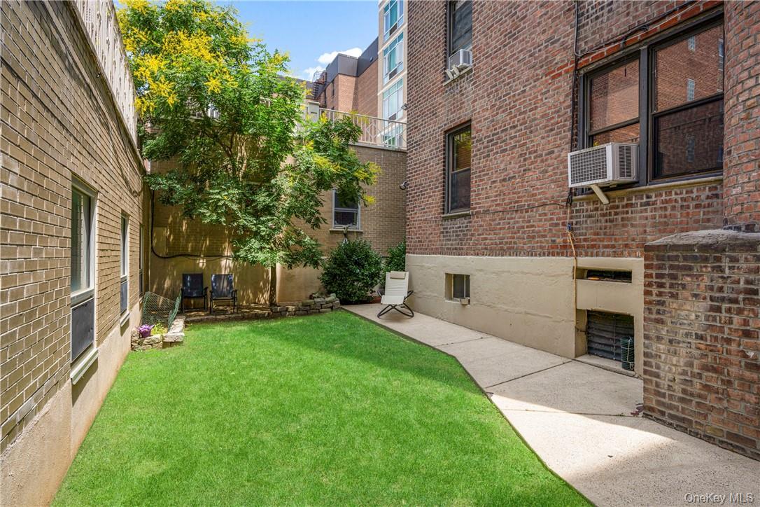 525 W 235 Street # 4C, Bronx, NY 10463