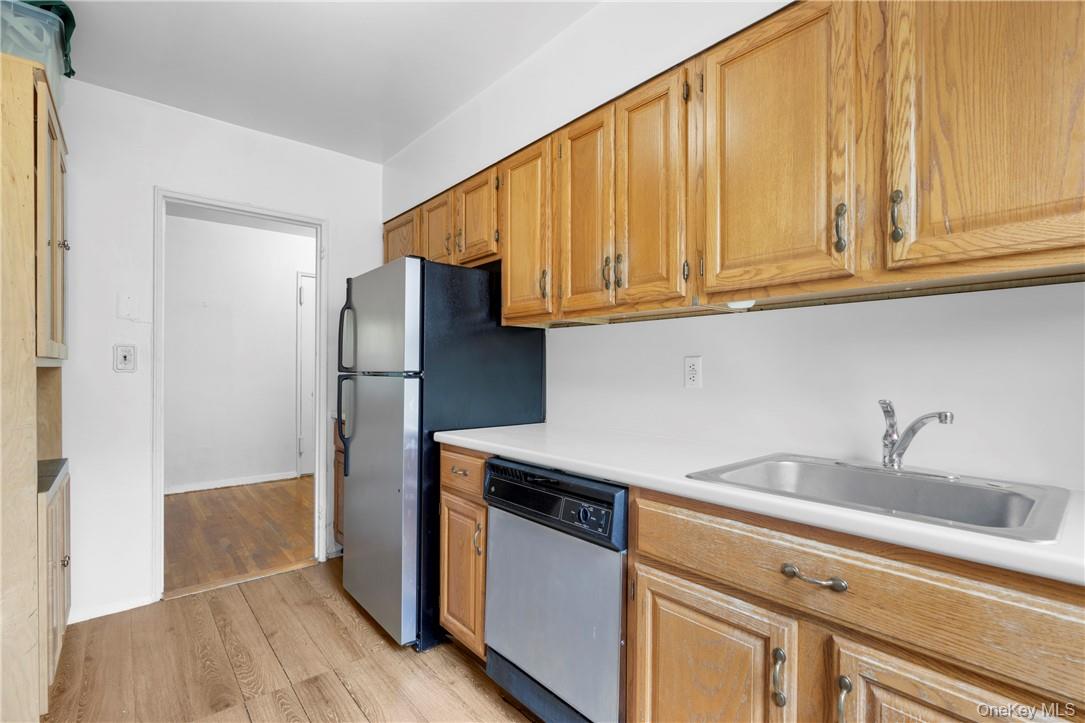 525 W 235 Street # 4C, Bronx, NY 10463