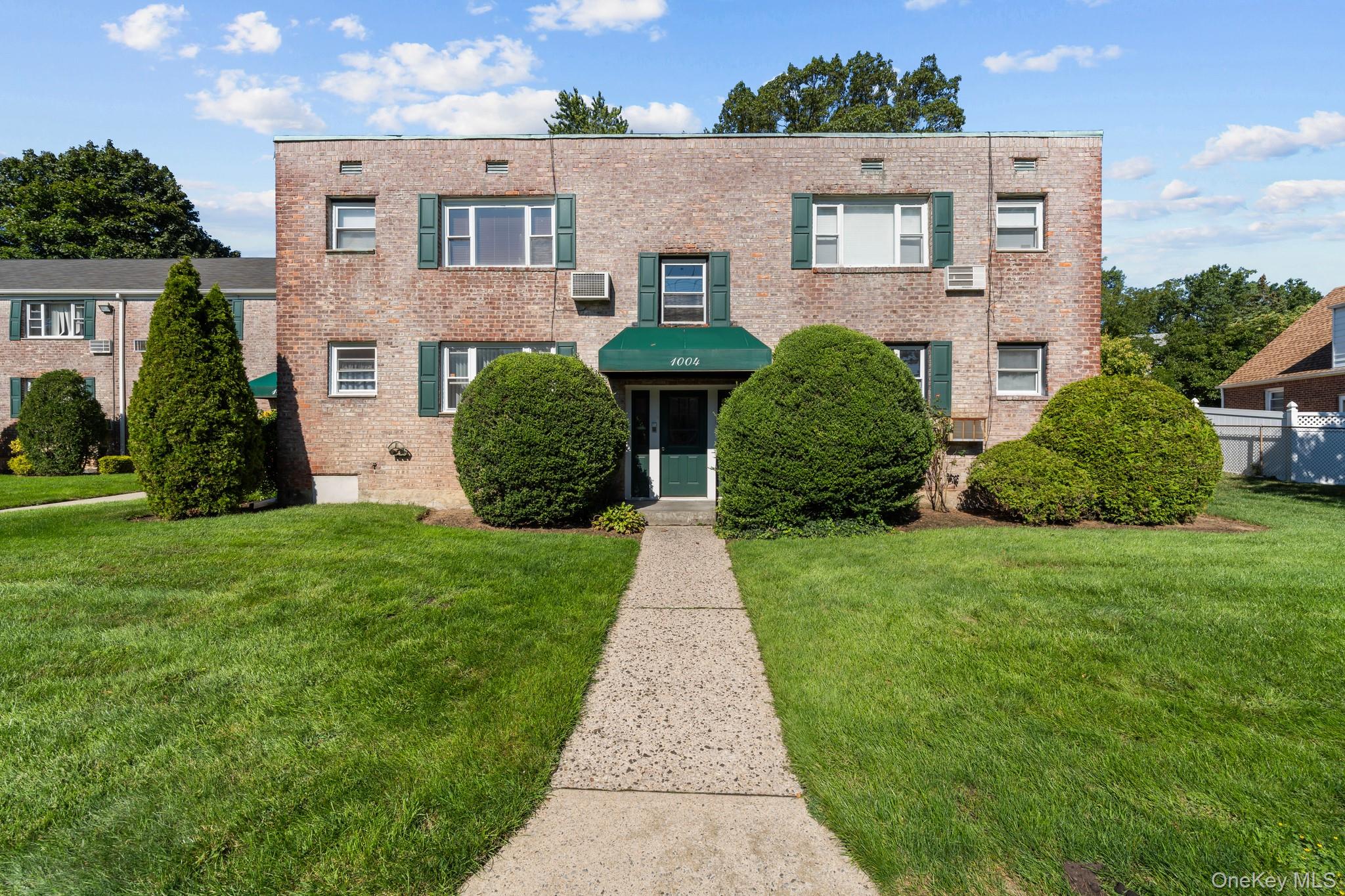 1004 Rottkamp Street # 3, Valley Stream, NY 11580