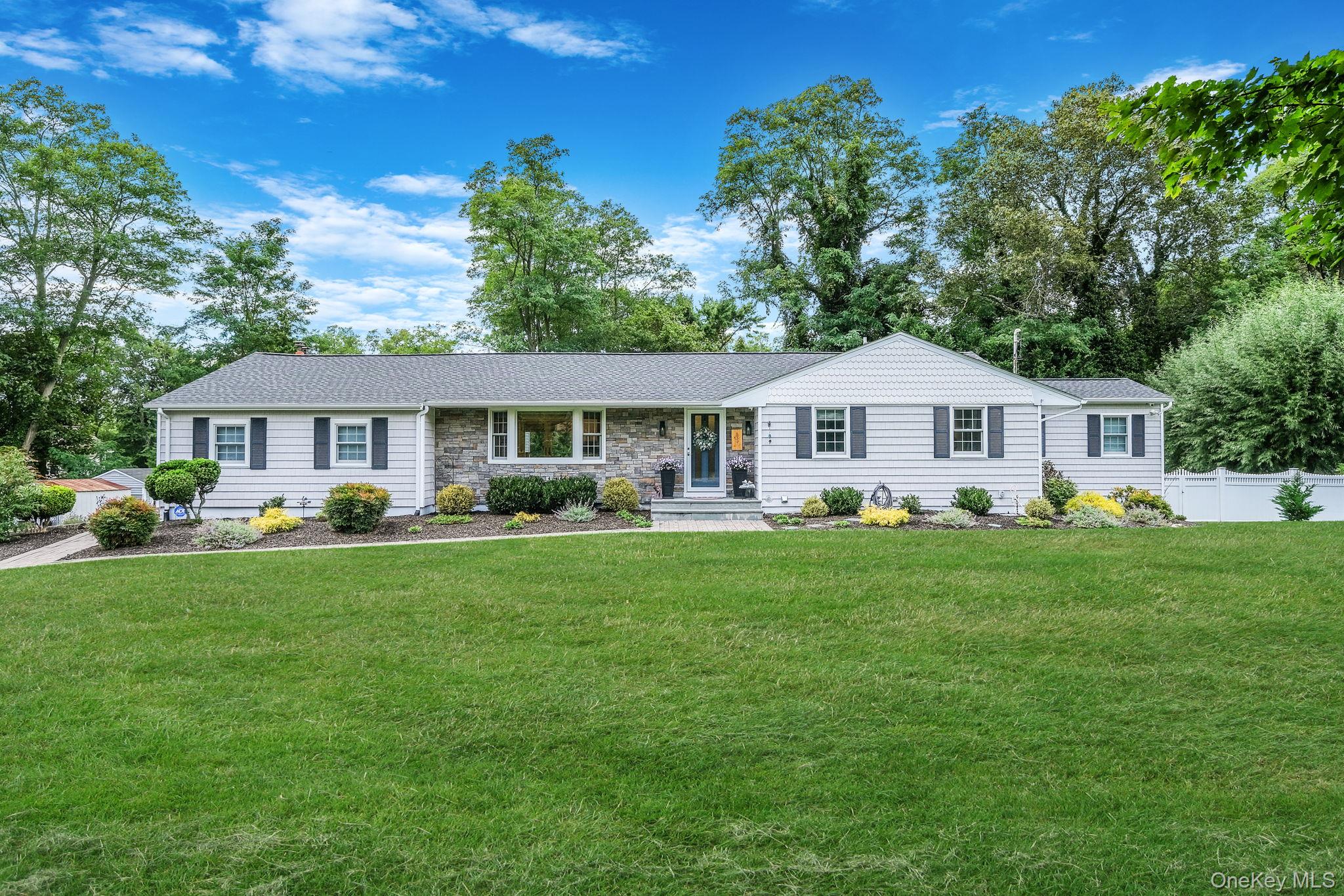 123 South Road, Wading River, NY 11792