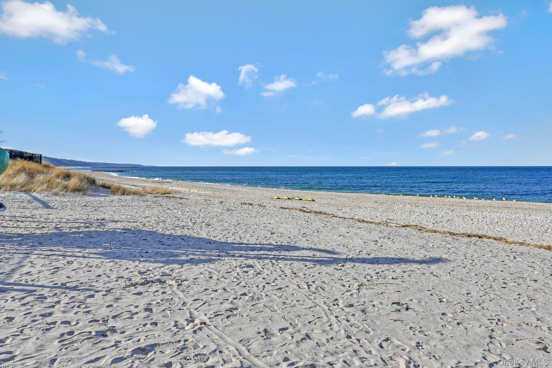 123 South Road, Wading River, NY 11792