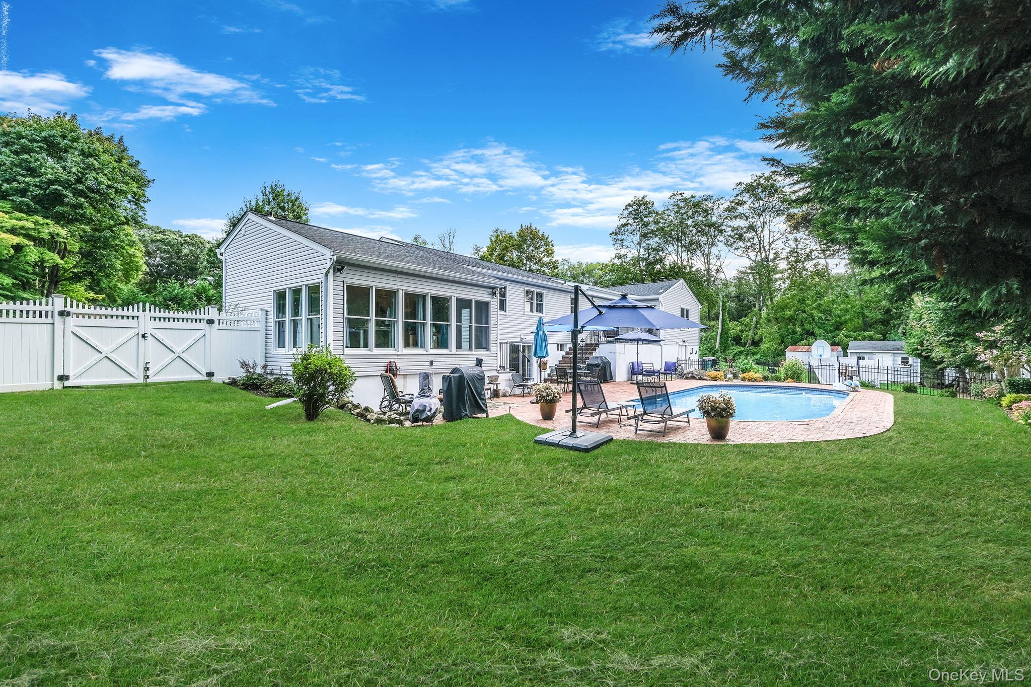 123 South Road, Wading River, NY 11792