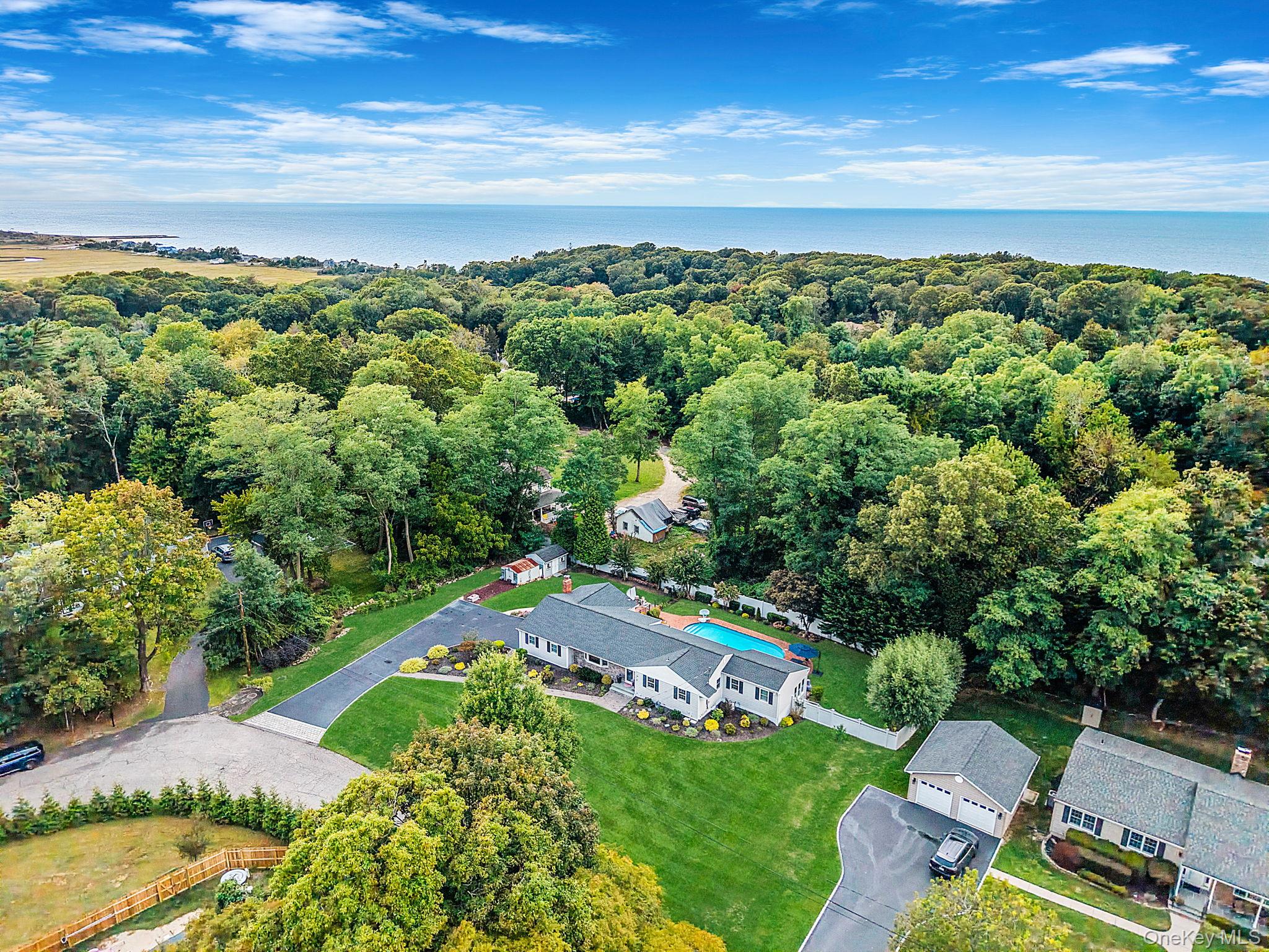 123 South Road, Wading River, NY 11792