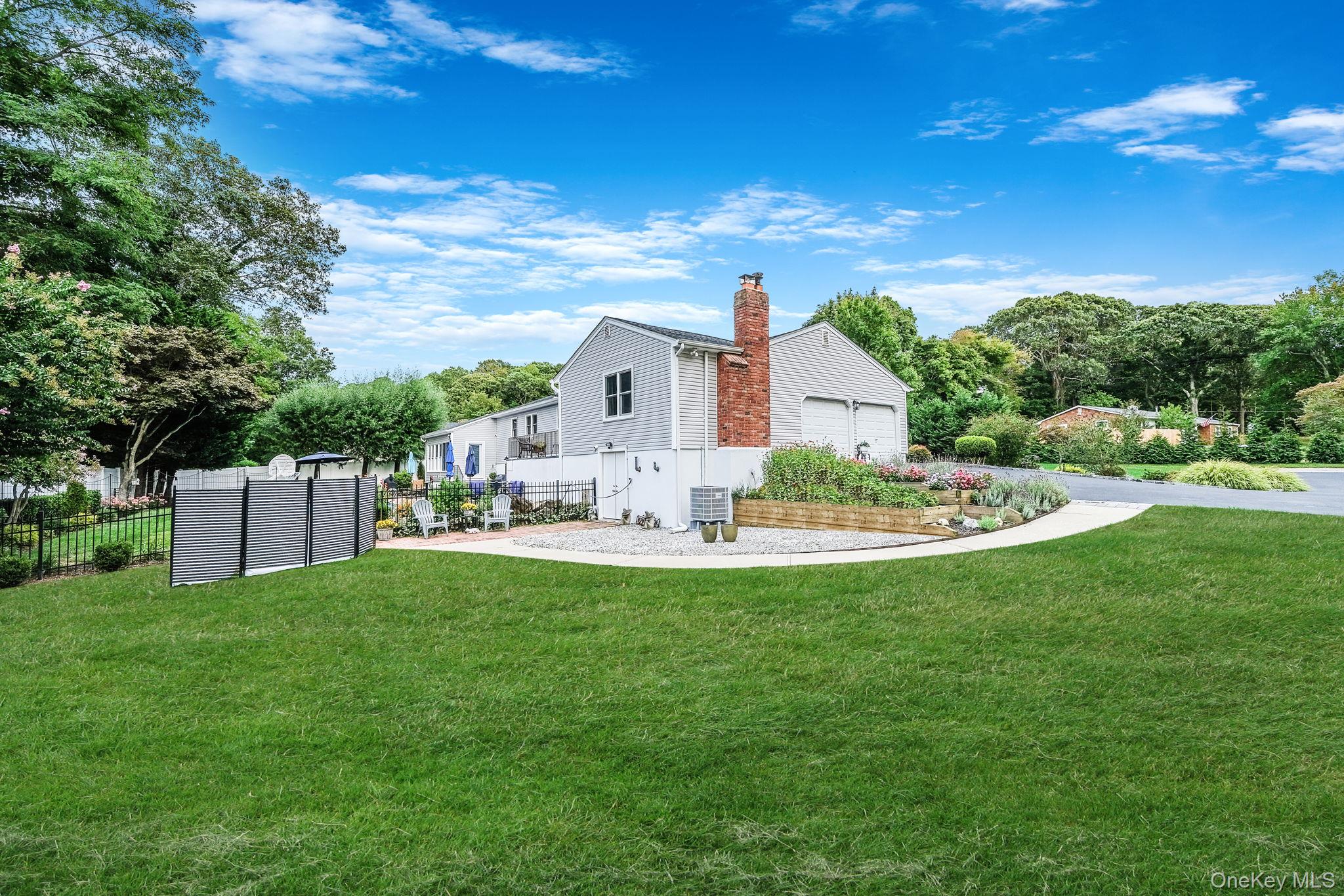 123 South Road, Wading River, NY 11792