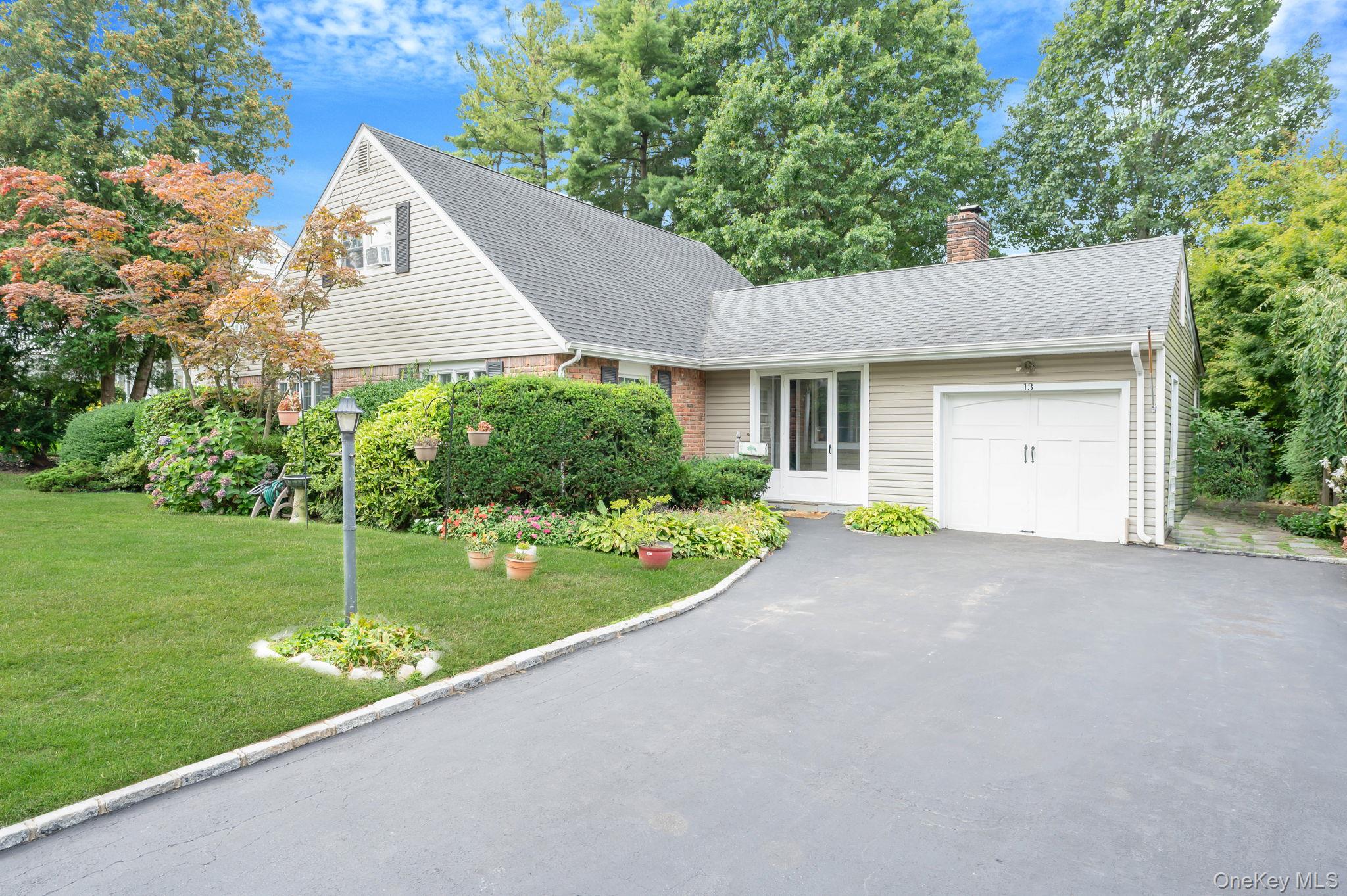 13 Evelyn Road, Port Washington, NY 11050