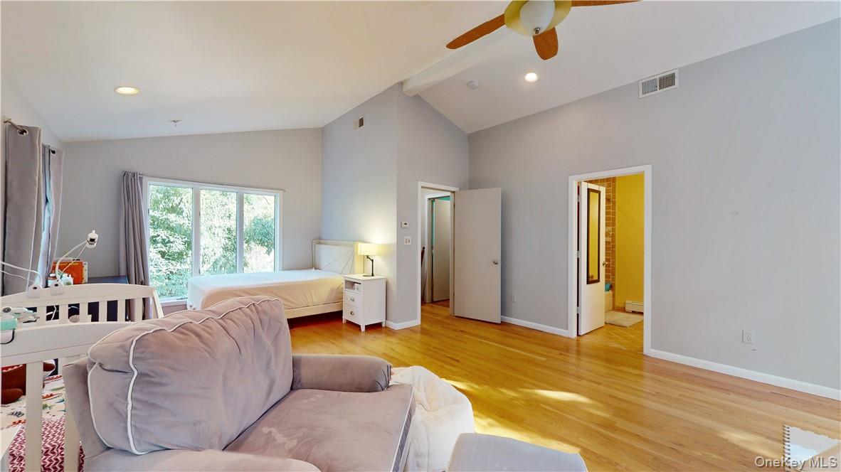 96 Old Pascack Road, Pearl River, NY 10965