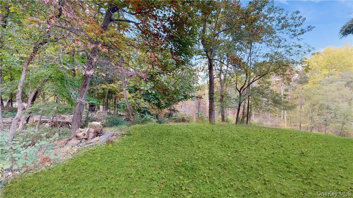 96 Old Pascack Road, Pearl River, NY 10965