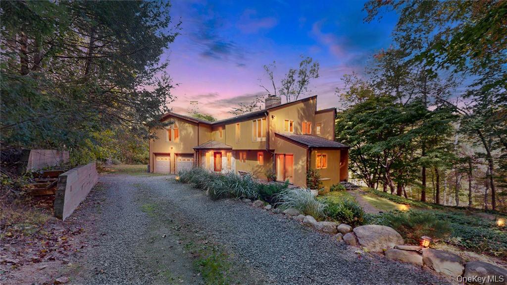 96 Old Pascack Road, Pearl River, NY 10965