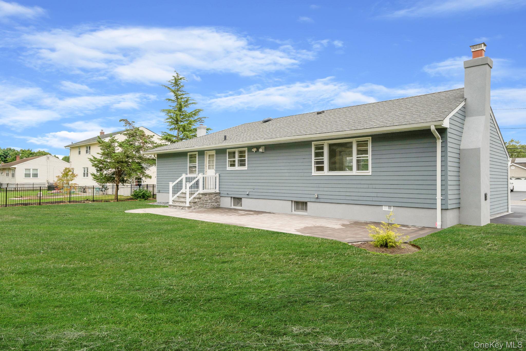 827 Aberdeen Road, West Bay Shore, NY 11706