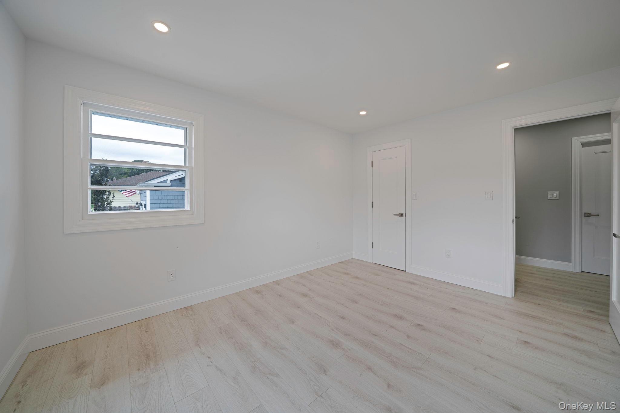 827 Aberdeen Road, West Bay Shore, NY 11706