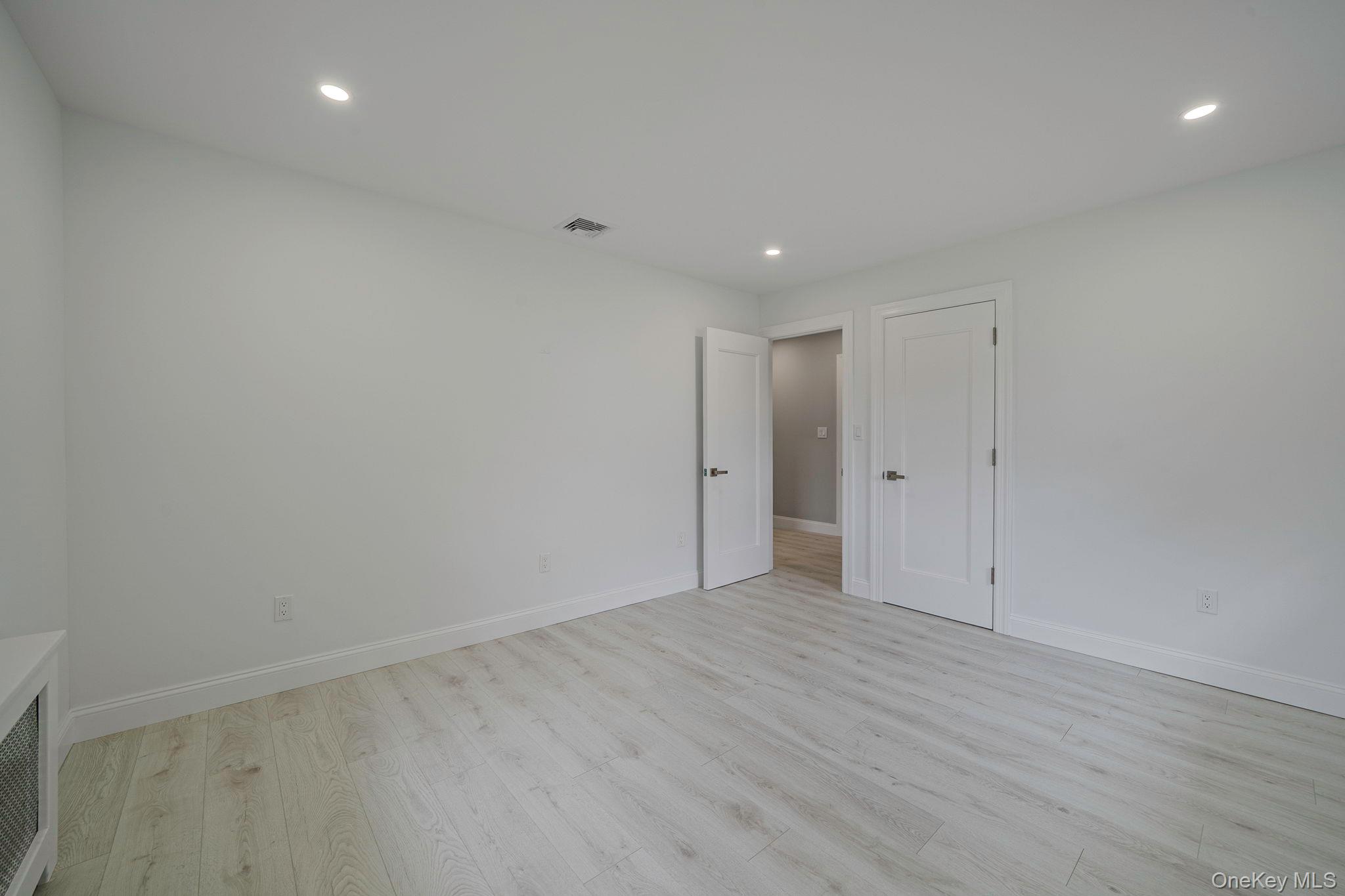 827 Aberdeen Road, West Bay Shore, NY 11706