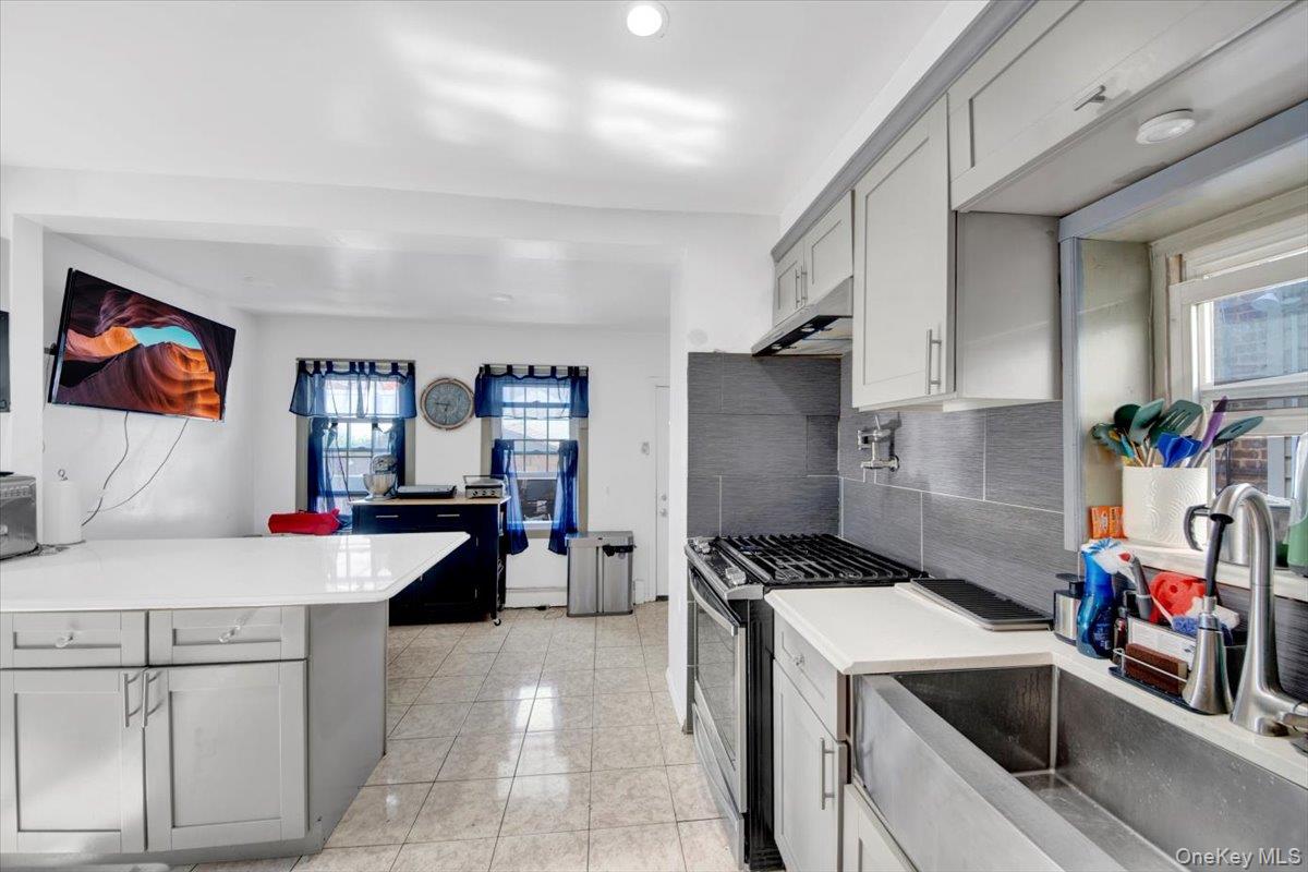 4153 Gunther Avenue, Bronx, NY 10466