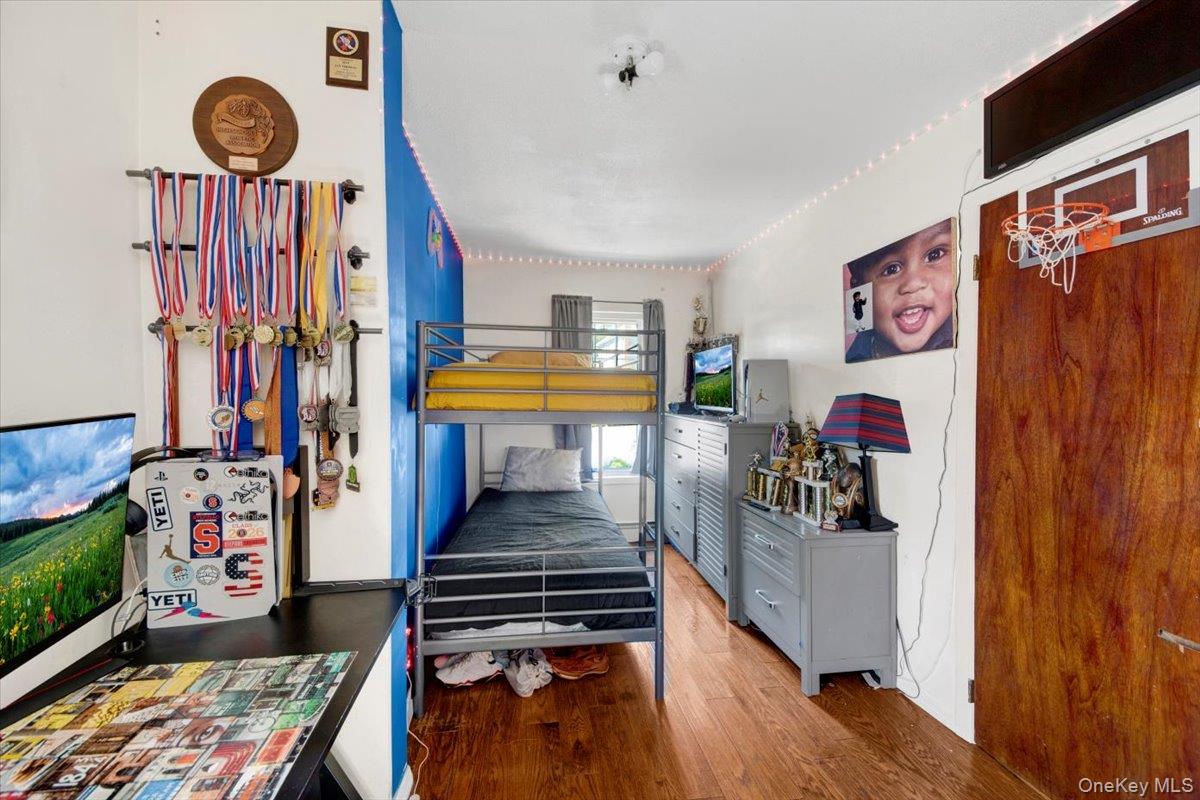 4153 Gunther Avenue, Bronx, NY 10466