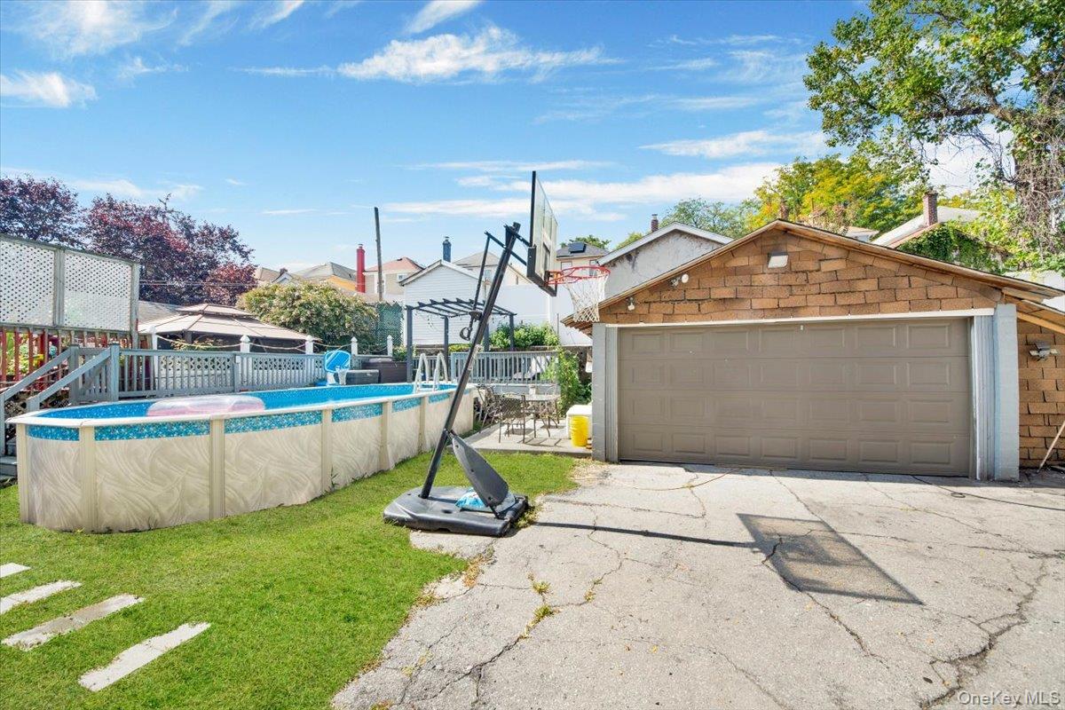 4153 Gunther Avenue, Bronx, NY 10466