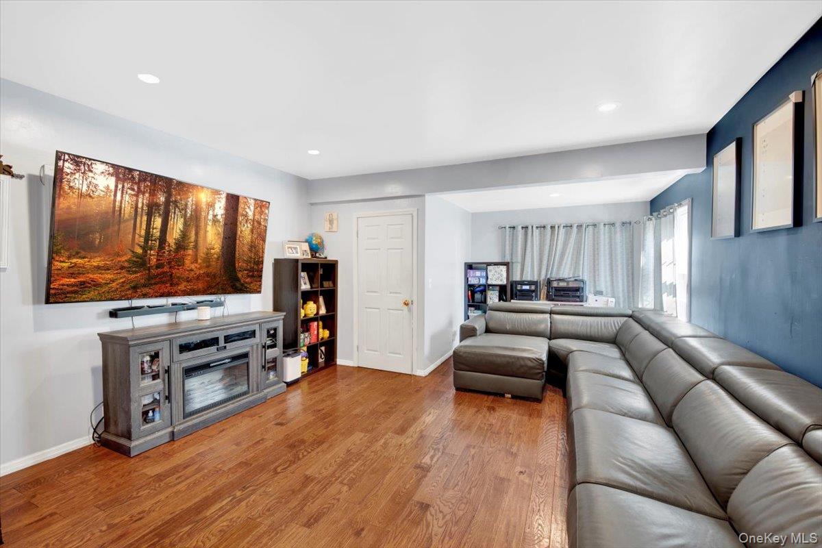 4153 Gunther Avenue, Bronx, NY 10466