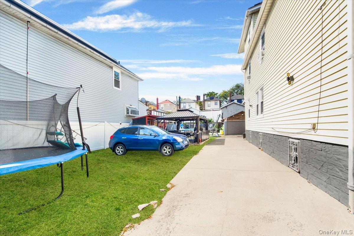 4153 Gunther Avenue, Bronx, NY 10466