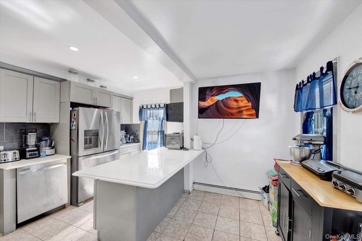 4153 Gunther Avenue, Bronx, NY 10466