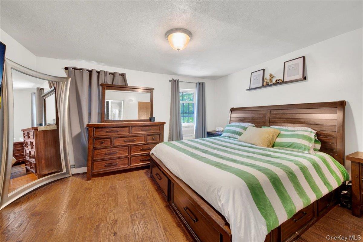 4153 Gunther Avenue, Bronx, NY 10466