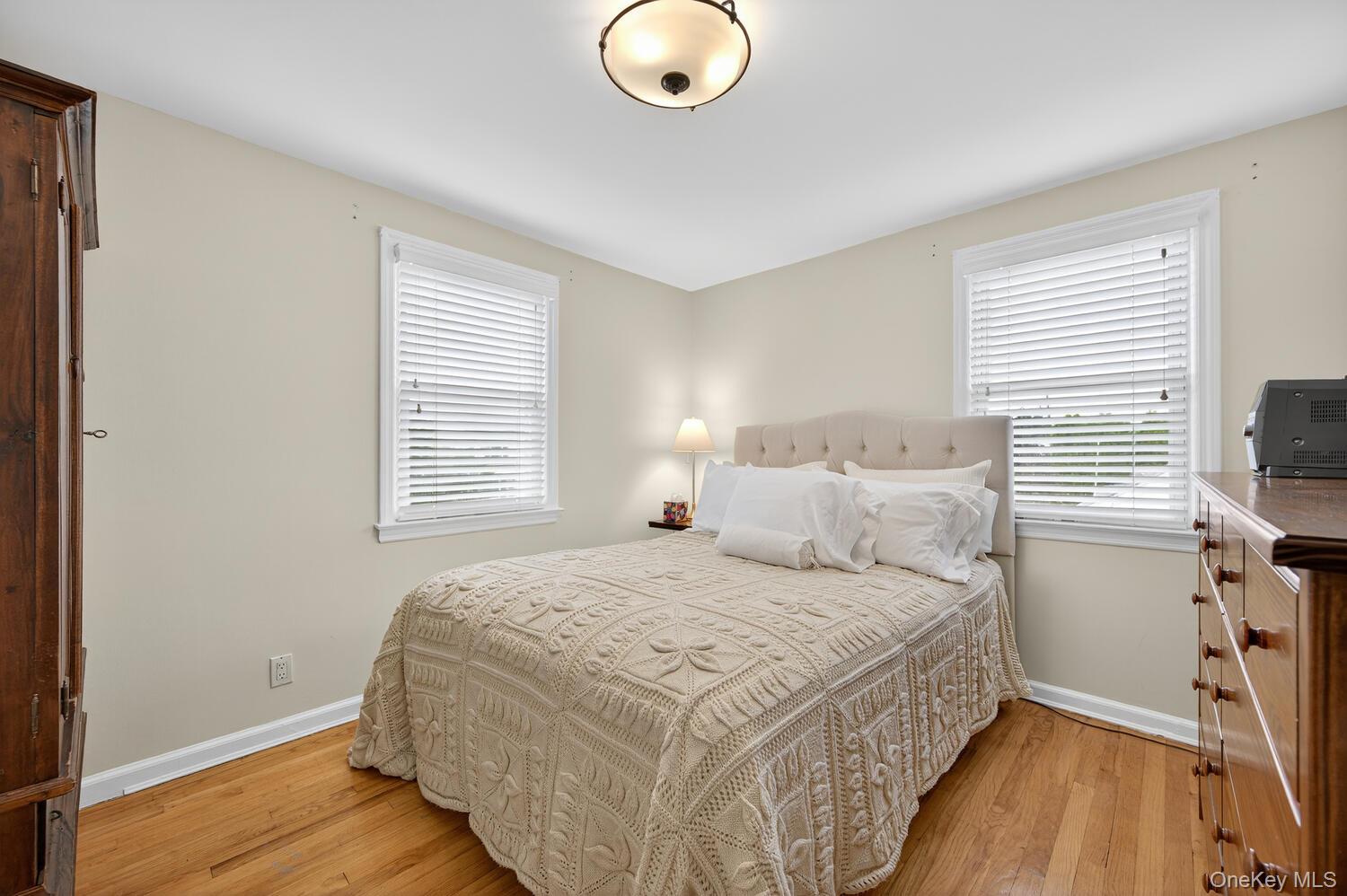 437 Andrews Road, Mineola, NY 11501